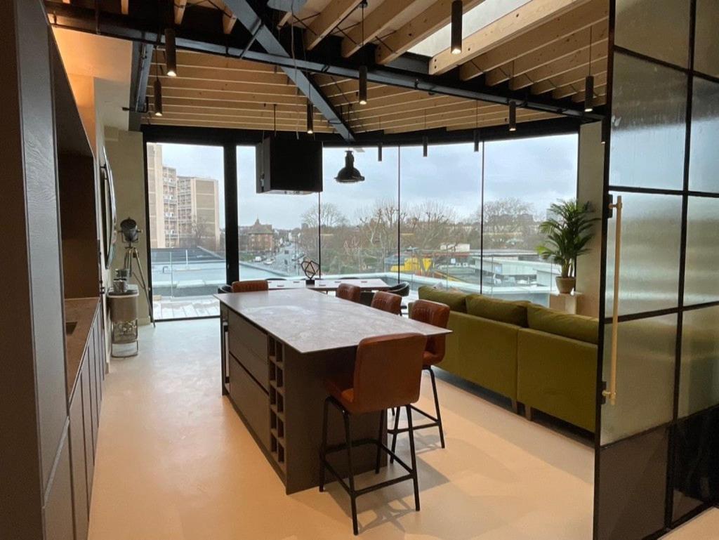 Penthouse In Fulham West Kensington 3 Bedrooms Apartment *