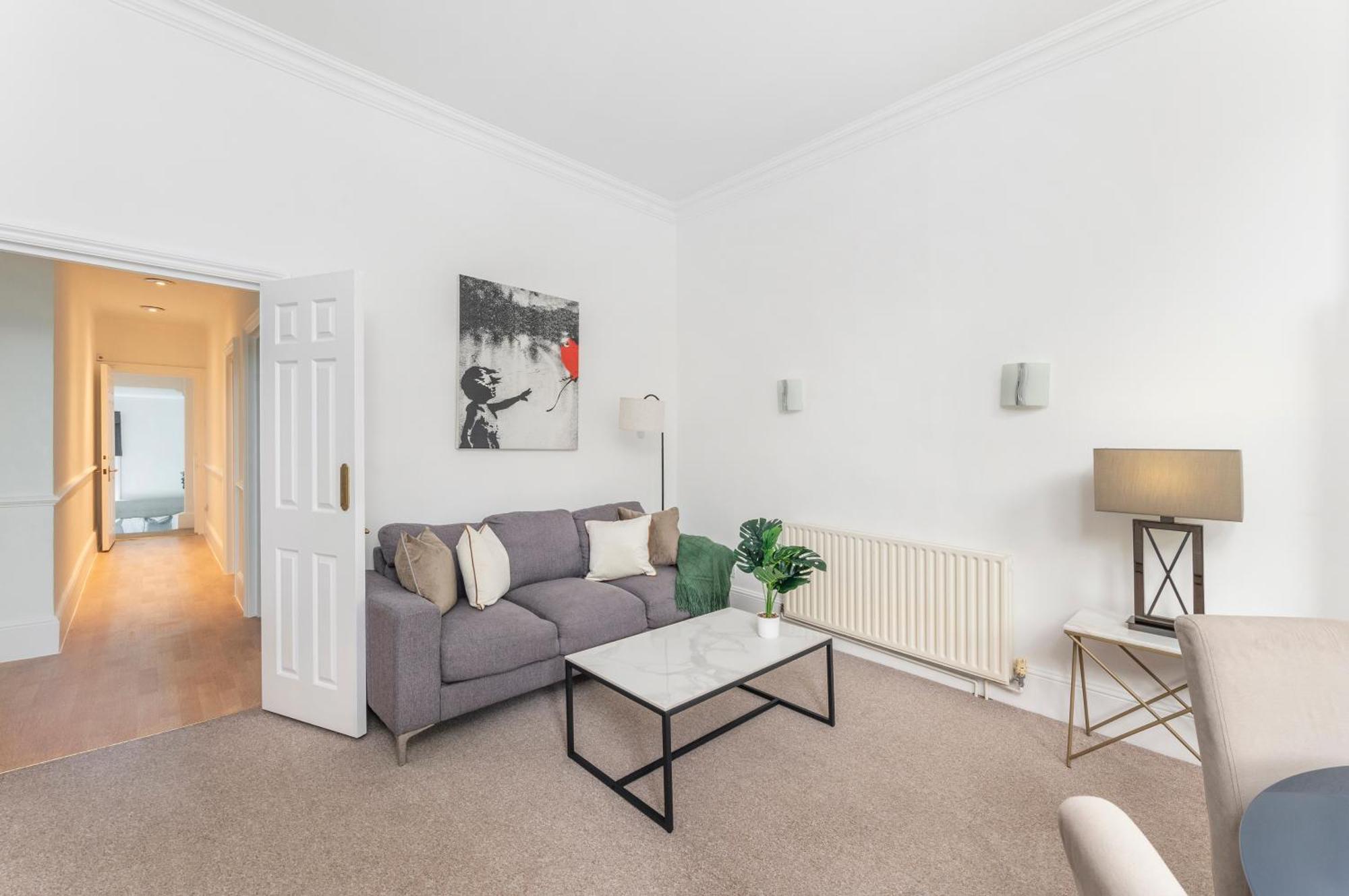 Apartment Luxury 2 Bedroom Walk To Earls Court In 2 Minutes London