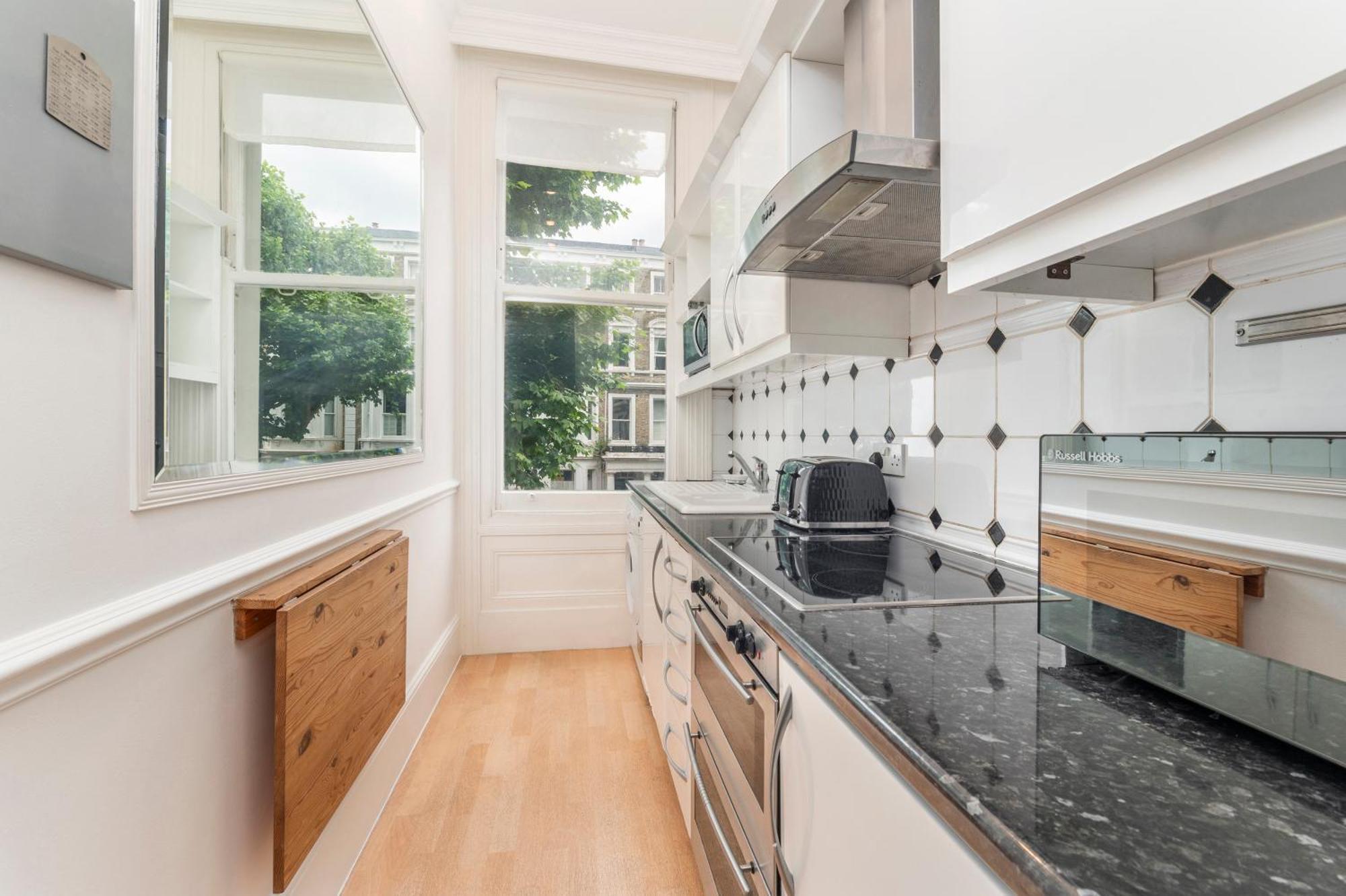 Luxury 2 Bedroom Walk To Earls Court In 2 Minutes