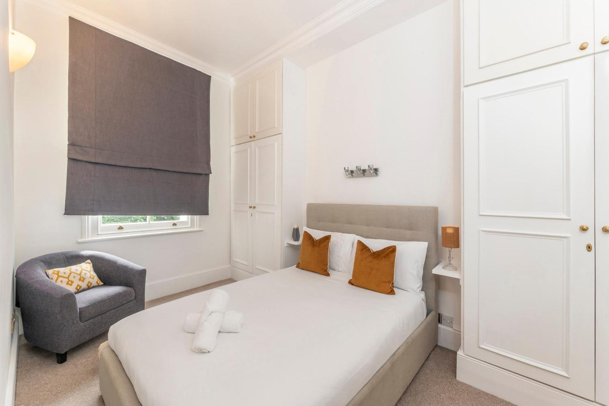 Luxury 2 Bedroom Walk To Earls Court In 2 Minutes Apartment *
