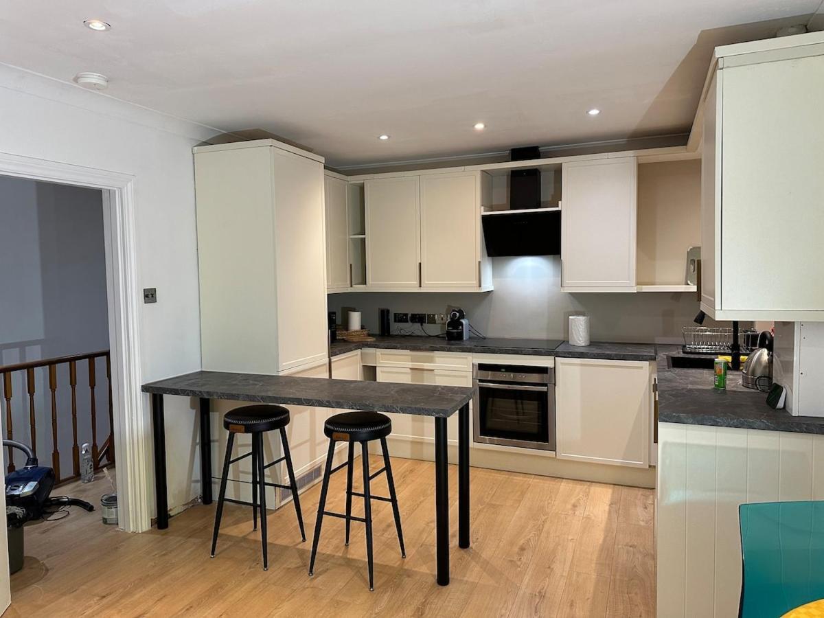 Apartment Newly Refurbished Two Bedrooms Flat