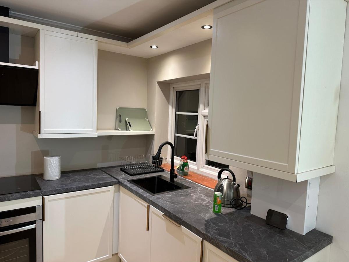 Apartment Newly Refurbished Two Bedrooms Flat