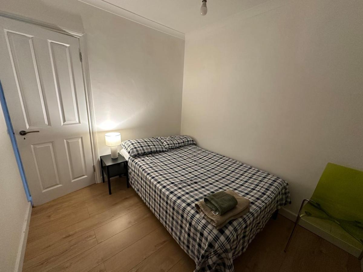 Newly Refurbished Two Bedrooms Flat London