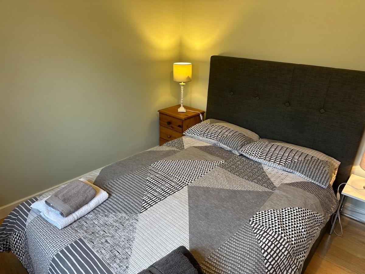 Apartment Newly Refurbished Two Bedrooms Flat London