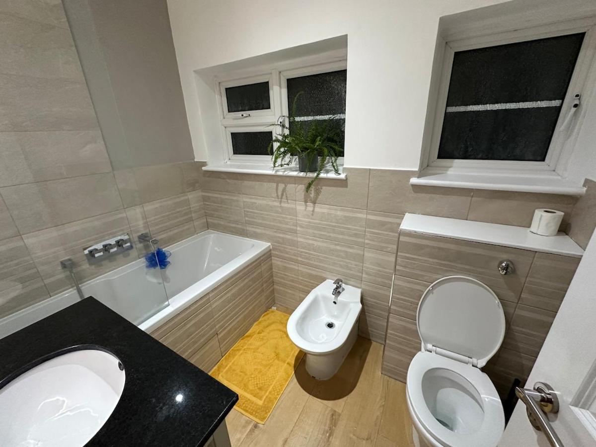 Newly Refurbished Two Bedrooms Flat London
