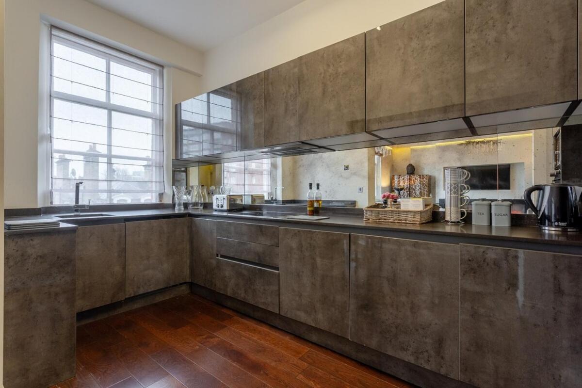 Ultra Luxury 3 Bedrooms Flat In Hyde Park