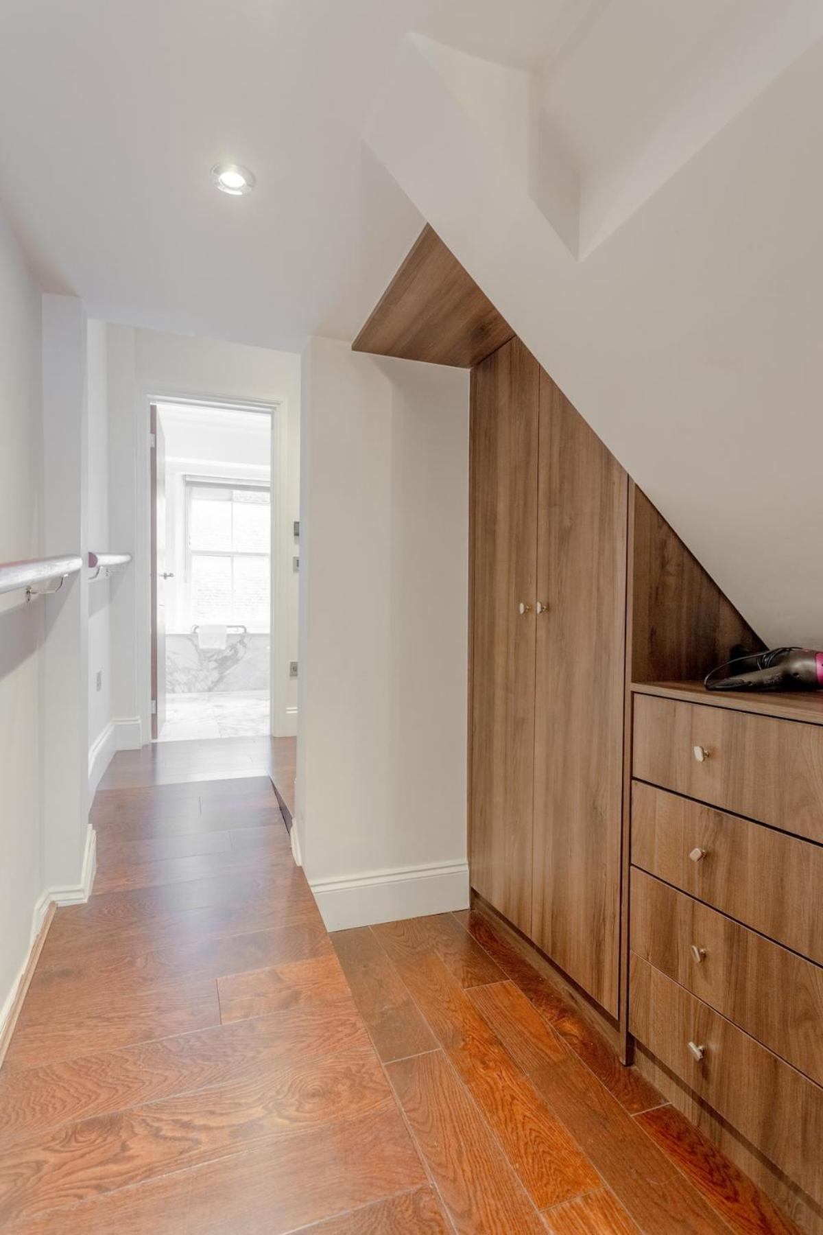 Ultra Luxury 3 Bedrooms Flat In Hyde Park