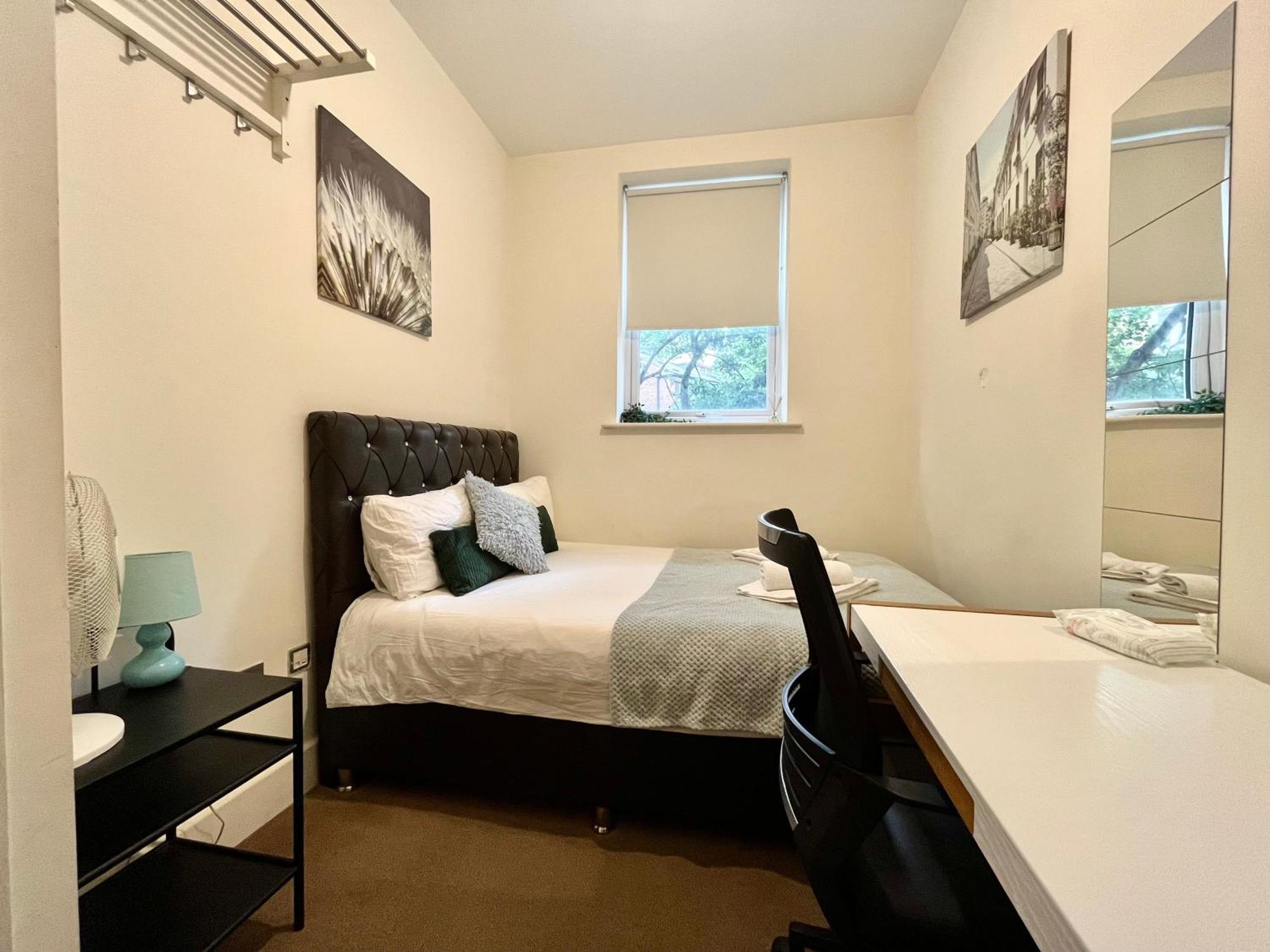 Euston Private Bedrooms 161 Flat1 * Londen