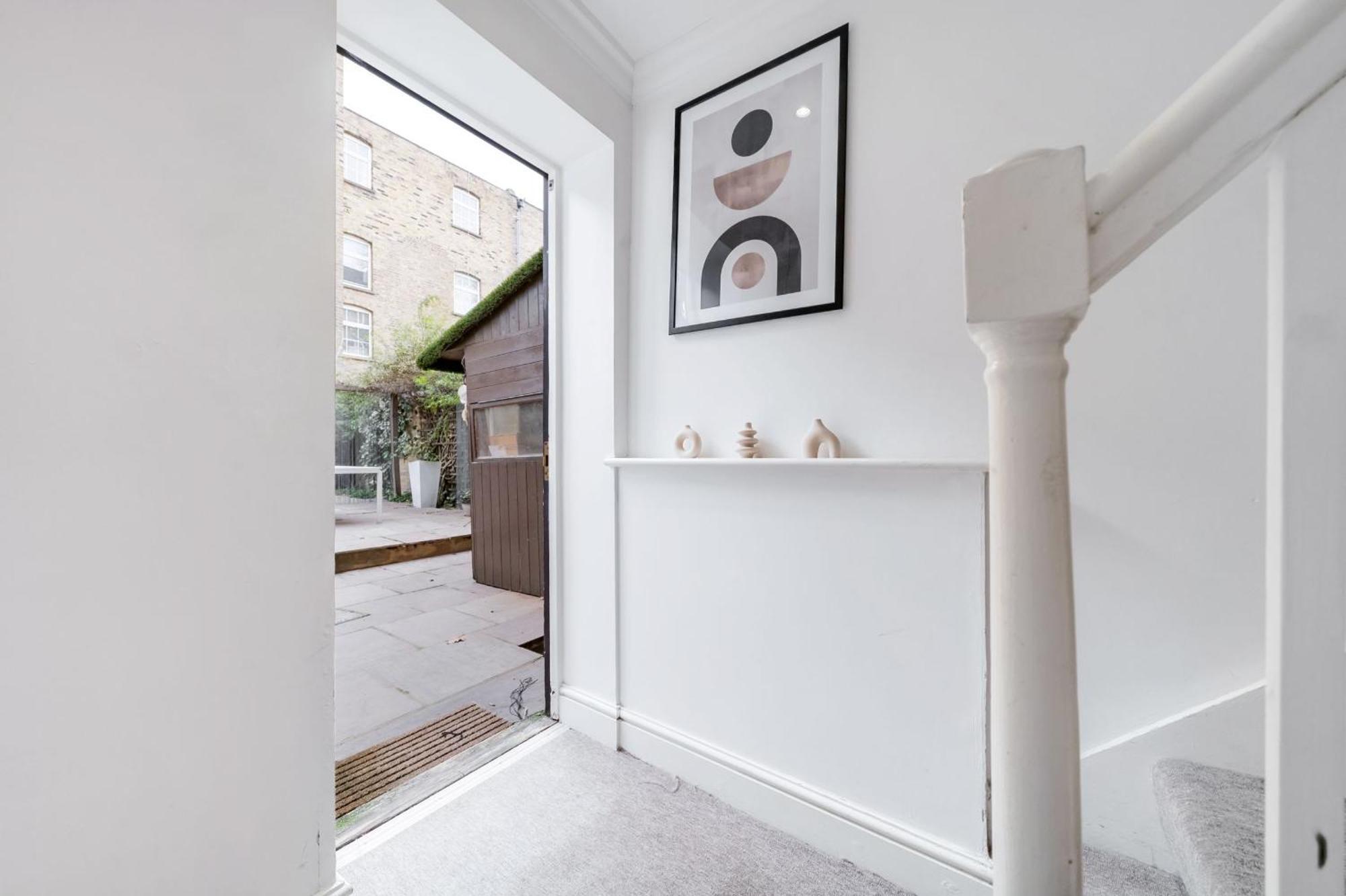 Bnbnova - 2br With Patio - Vauxhall & Waterloo * London