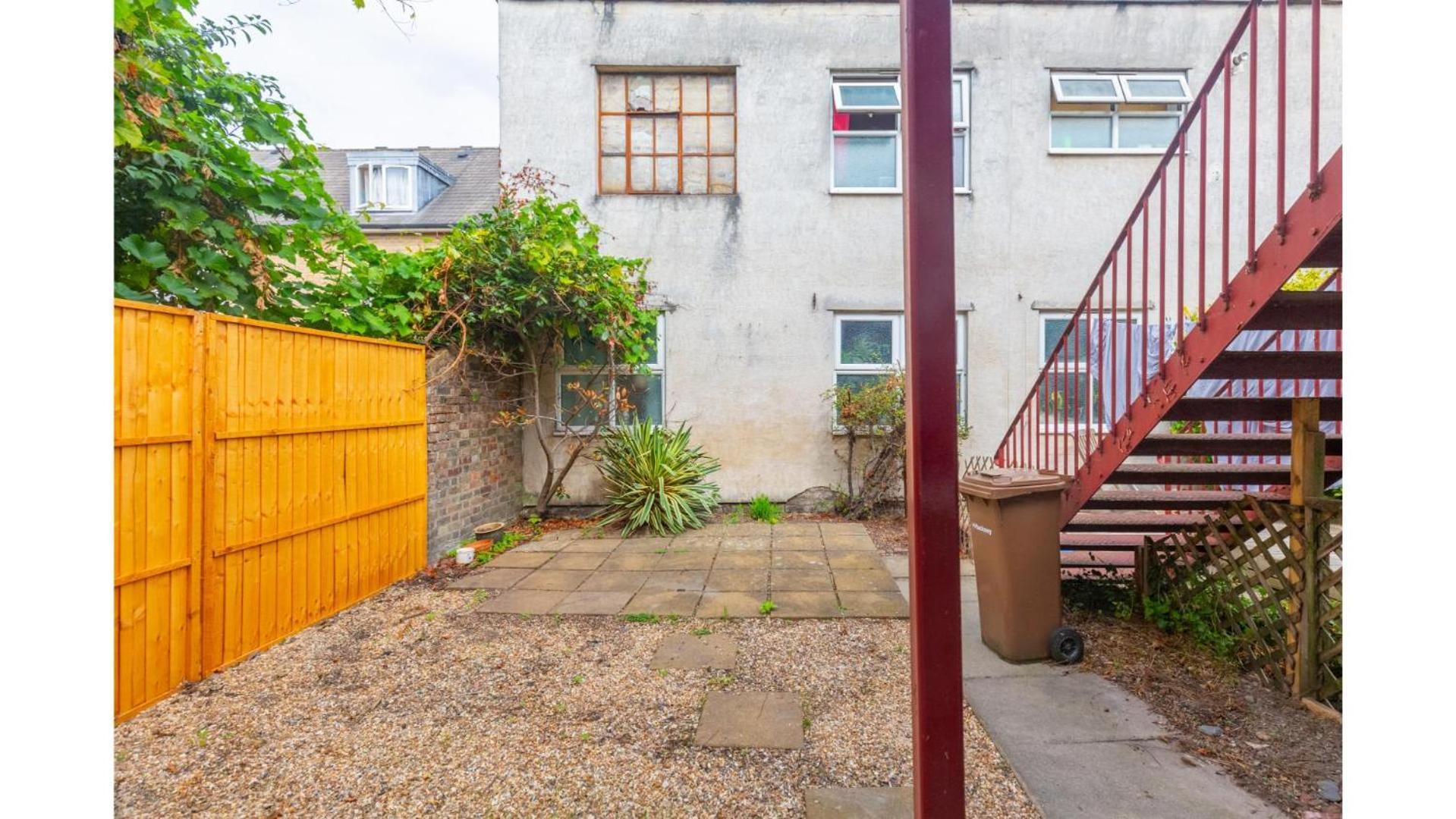 Redesigned 1bd Victorian Coach House Dalston London