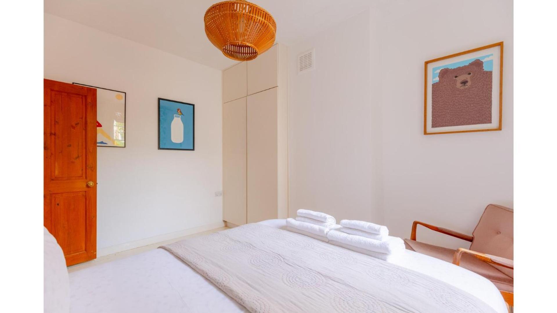 Apartment Redesigned 1bd Victorian Coach House Dalston *