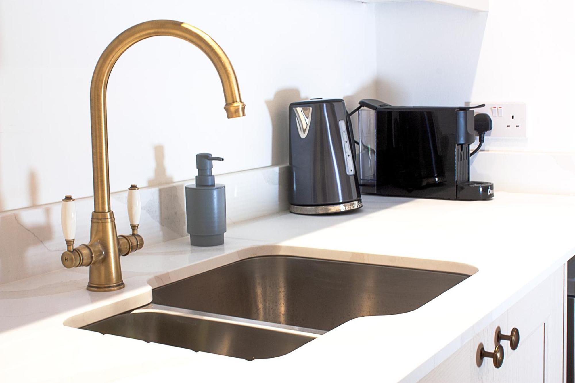 Lovely And Newly Refurbished 2bd Maze Hill Appartement