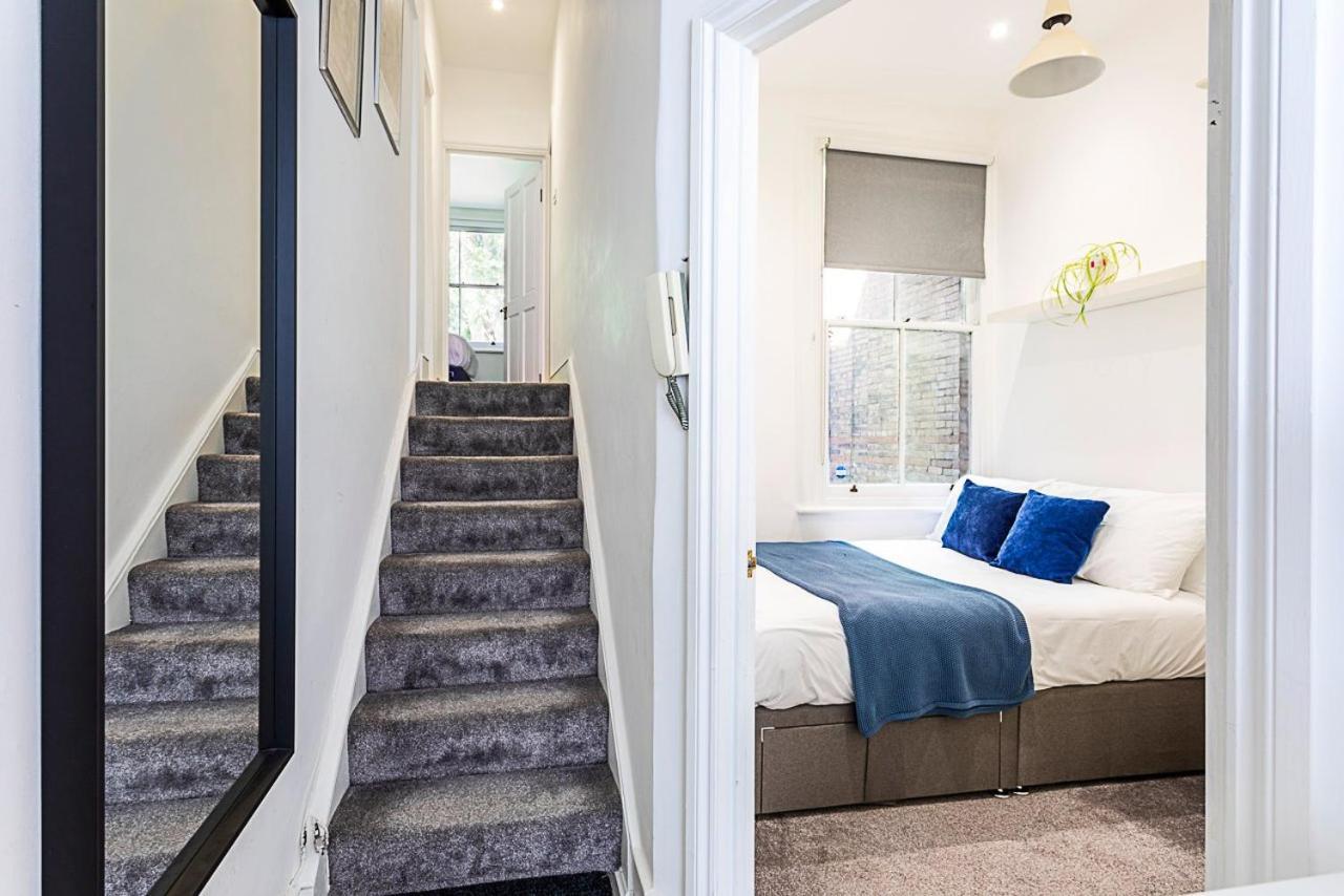 Stylish Hideaway Flat At Milton Park Highgate London