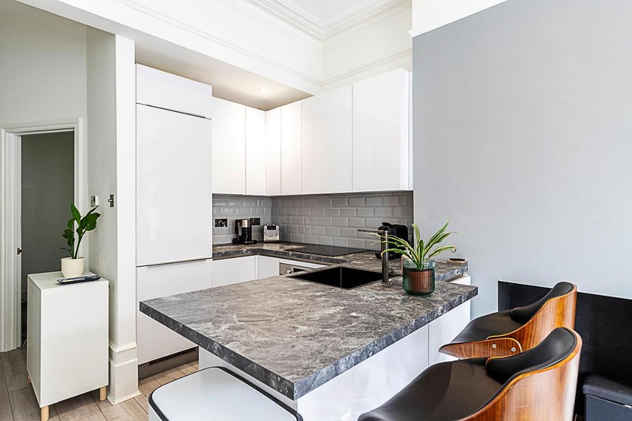 Apartment Stylish Hideaway Flat At Milton Park Highgate
