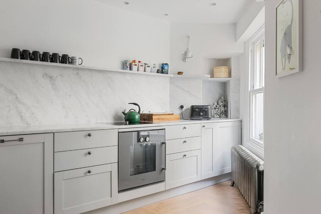 Apartment Family House Up To 8ppl With Rooftop Terrace London