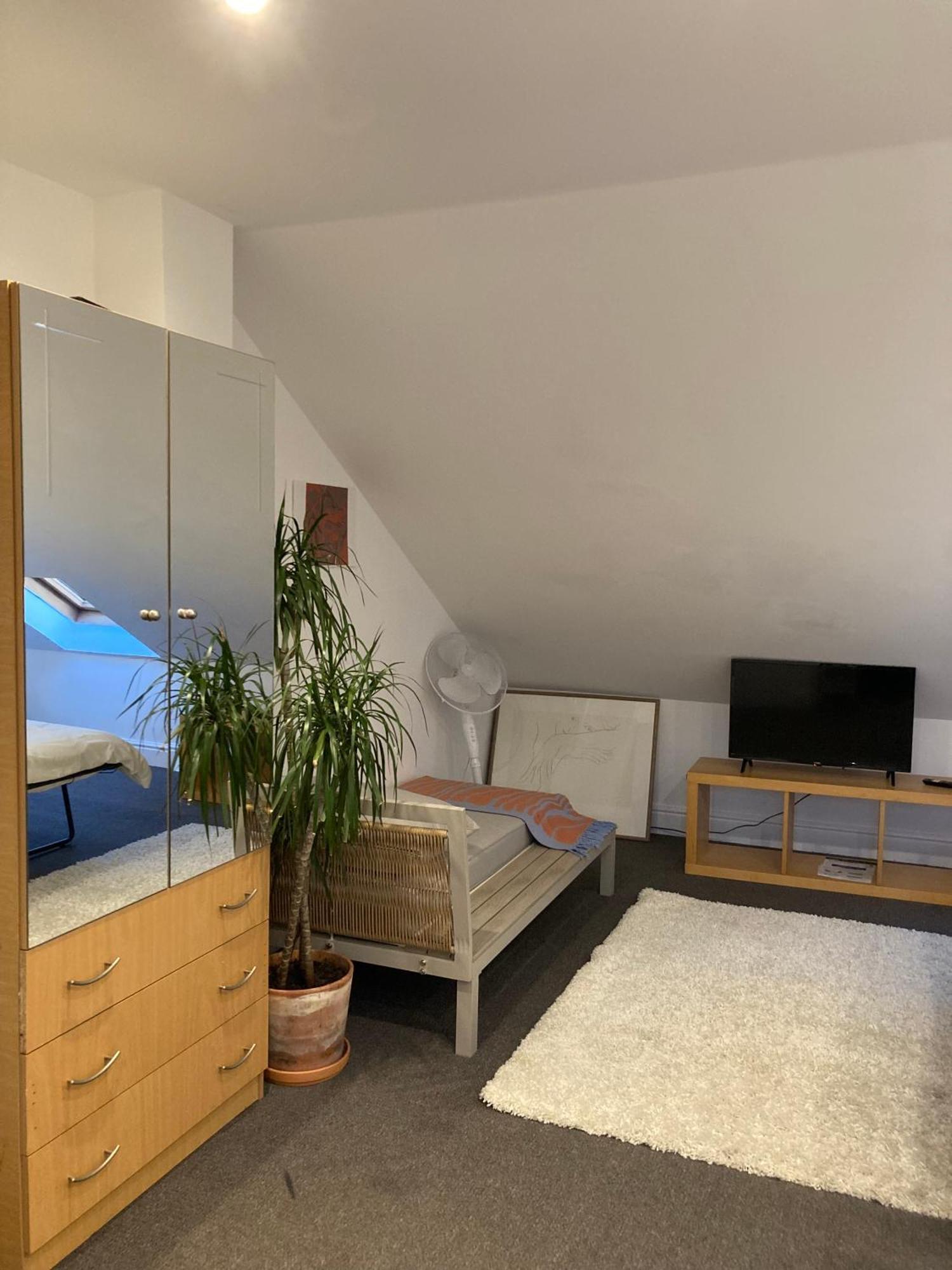Capsule hotel Sunrise Retreat