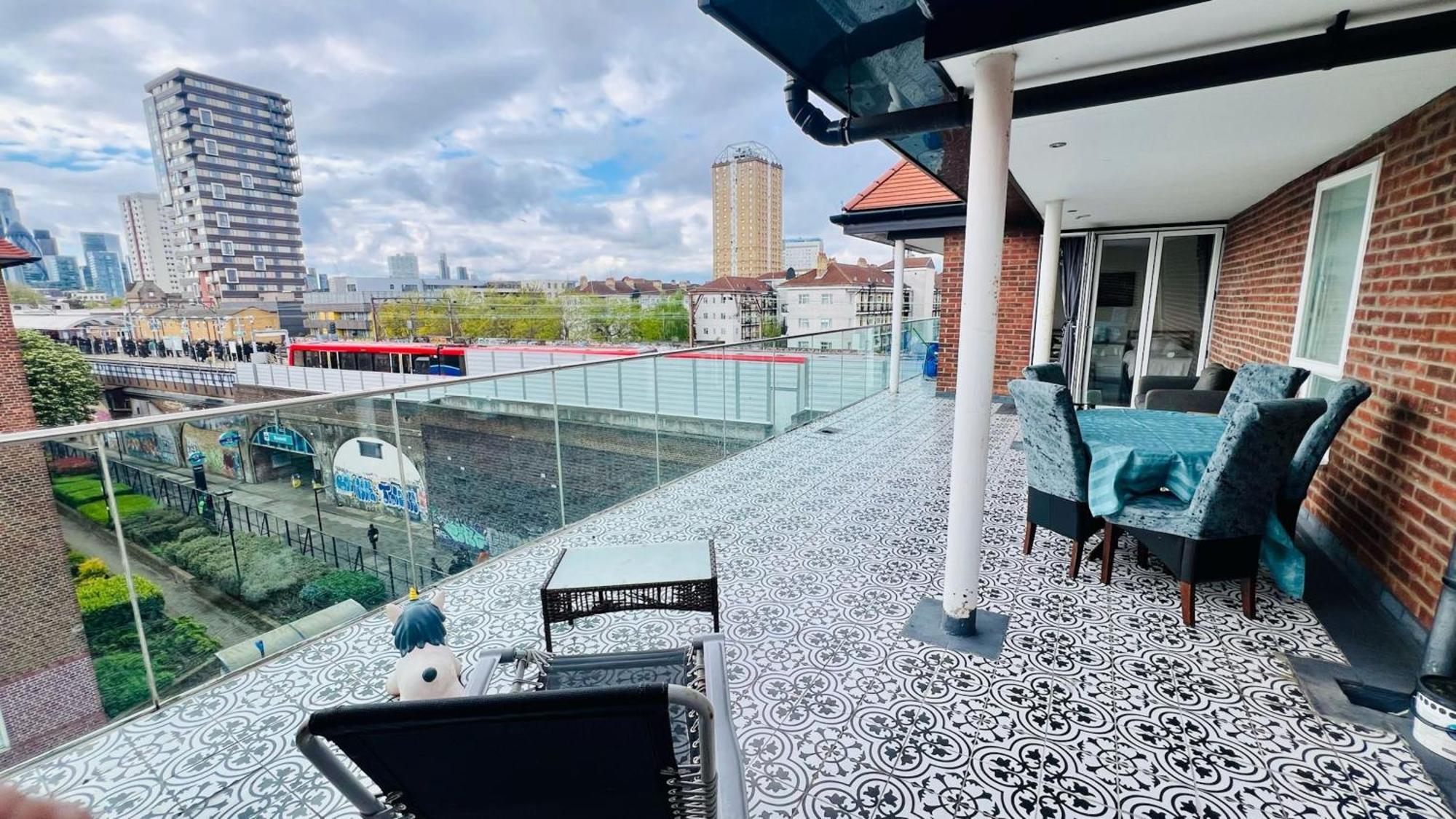 View Sunset Luxurious In Zone-1 Including One Family Twin With Its Own Stunning Private Terrace *