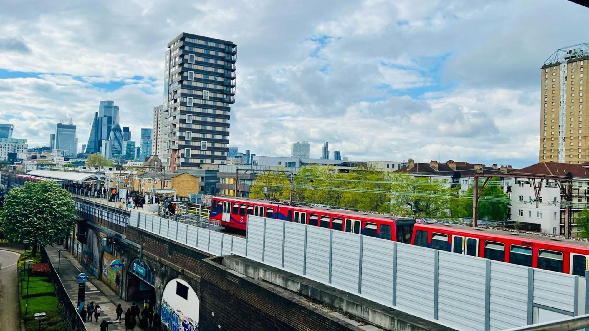 View Sunset Luxurious In Zone-1 Including One Family Twin With Its Own Stunning Private Terrace London