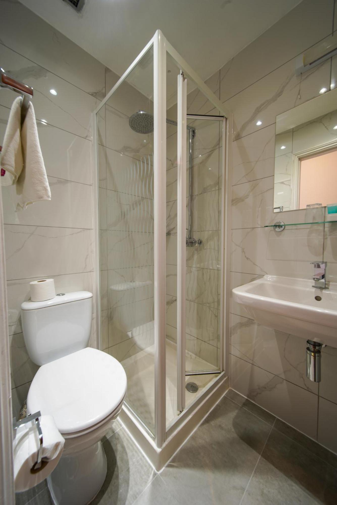 Royal Eagle 3* London
