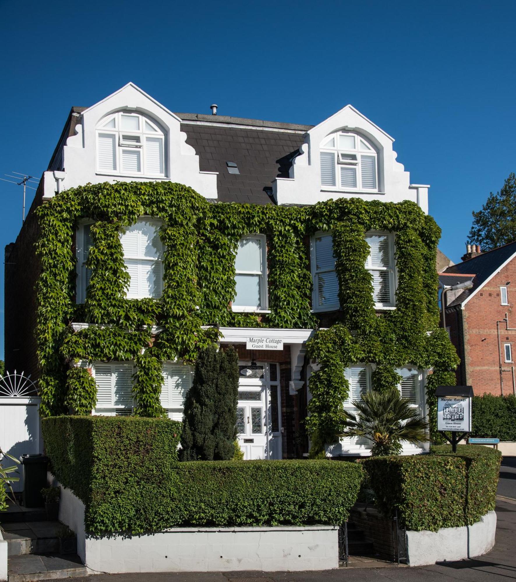 Guest house Marple London