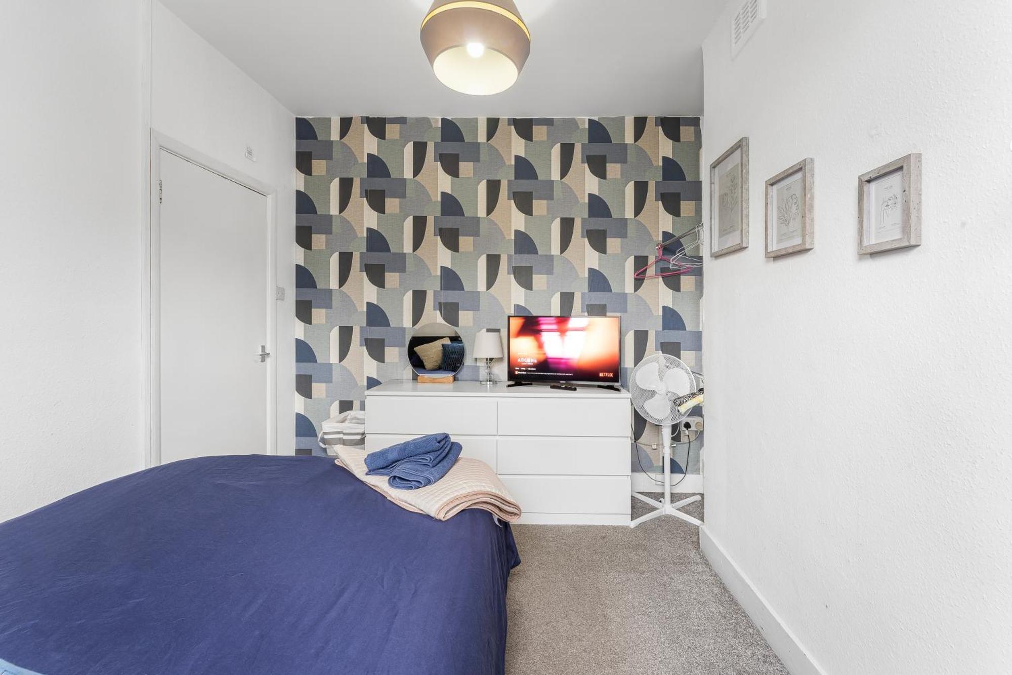 Spacious One Bedroom Private Flat In Brixton +wifi * Londen