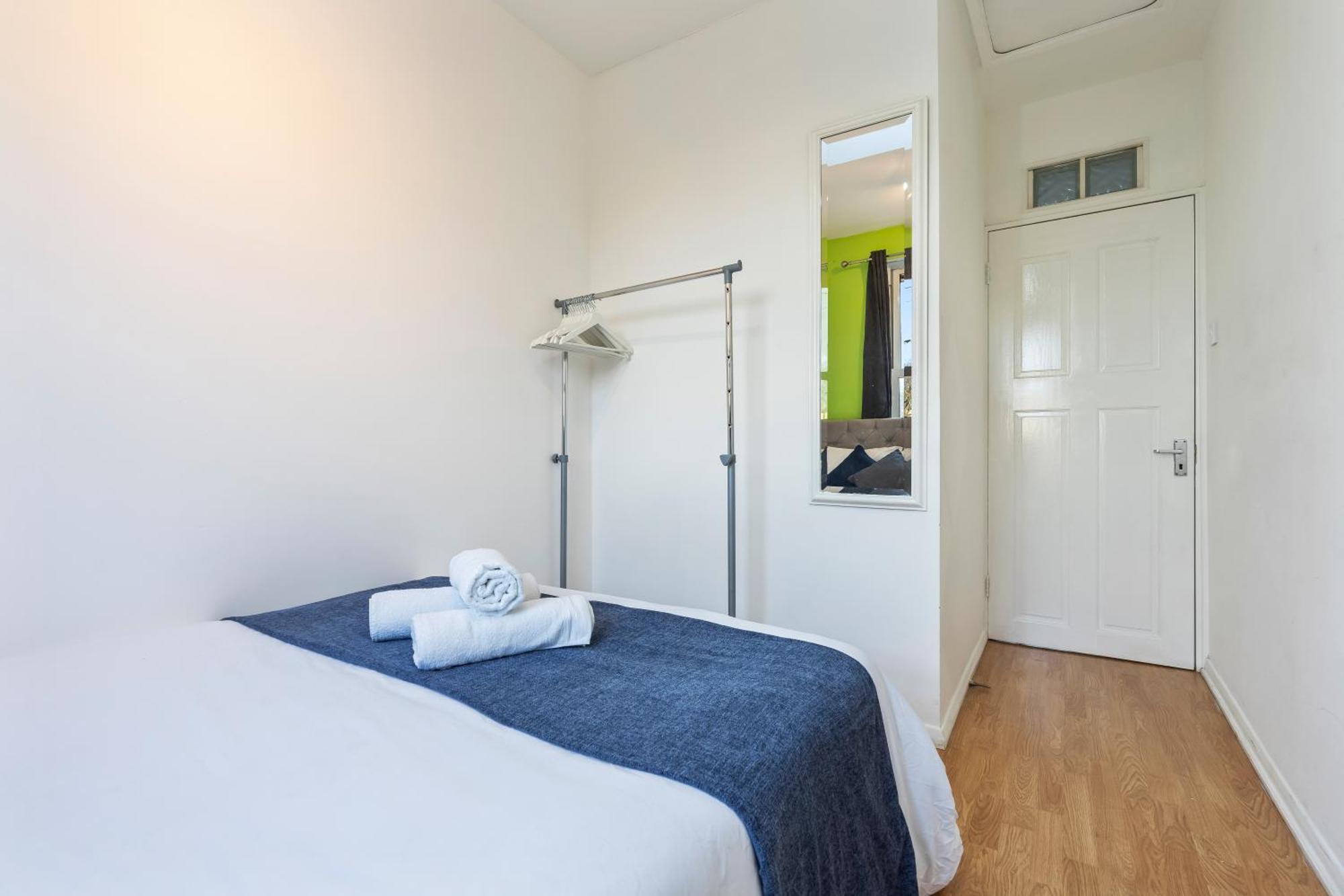 Ferienhaus Comfy 4bed House Close To Subway *