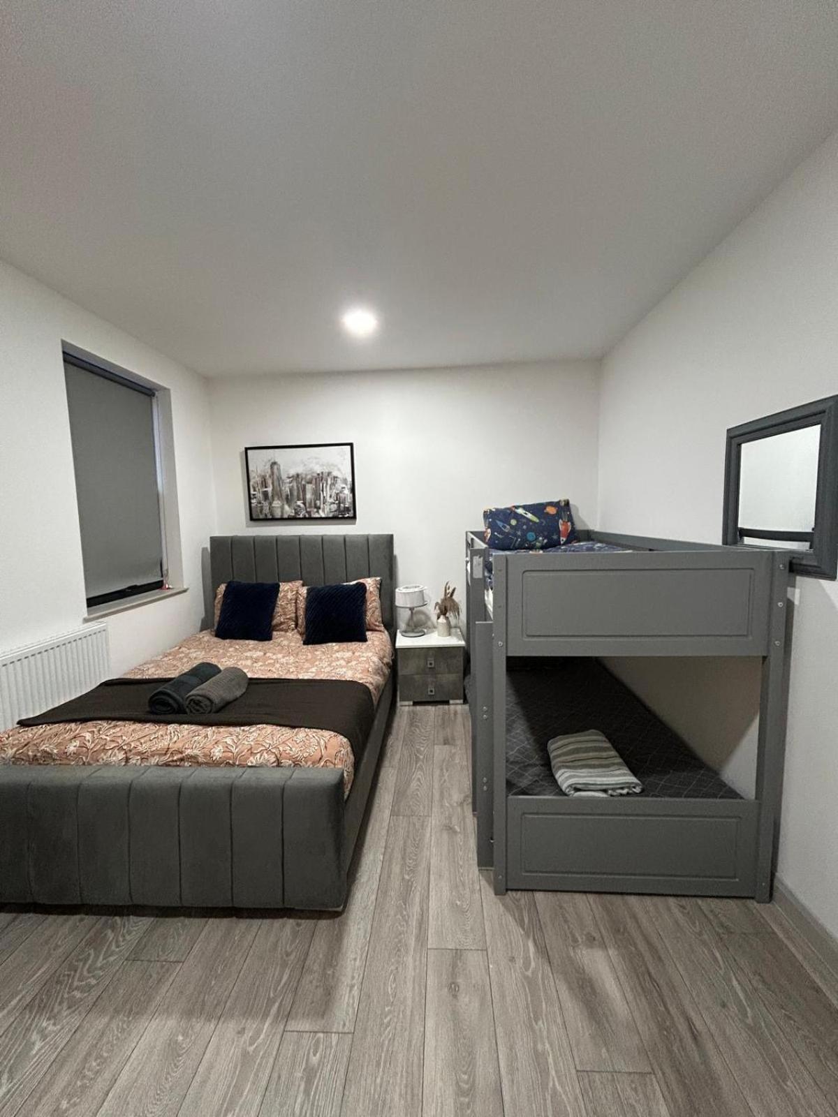 Luxury 1 Bedroom With Open Plan Kitchen For 6 Person In London! E1 Appartement *
