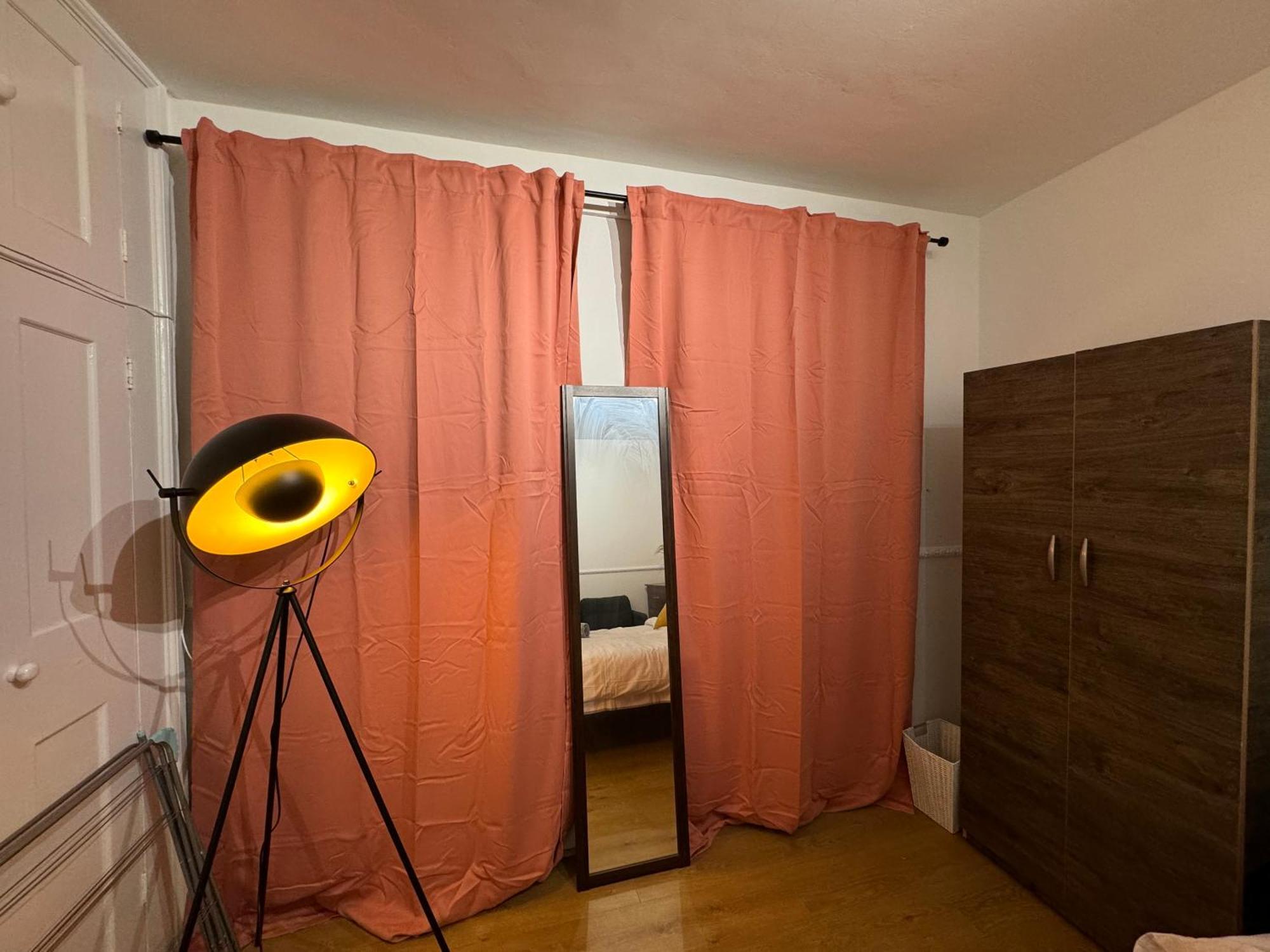 Apartment Lovely Spacious 2 Bedroom Flat In Bethnal Green, 3mins Away From Station *