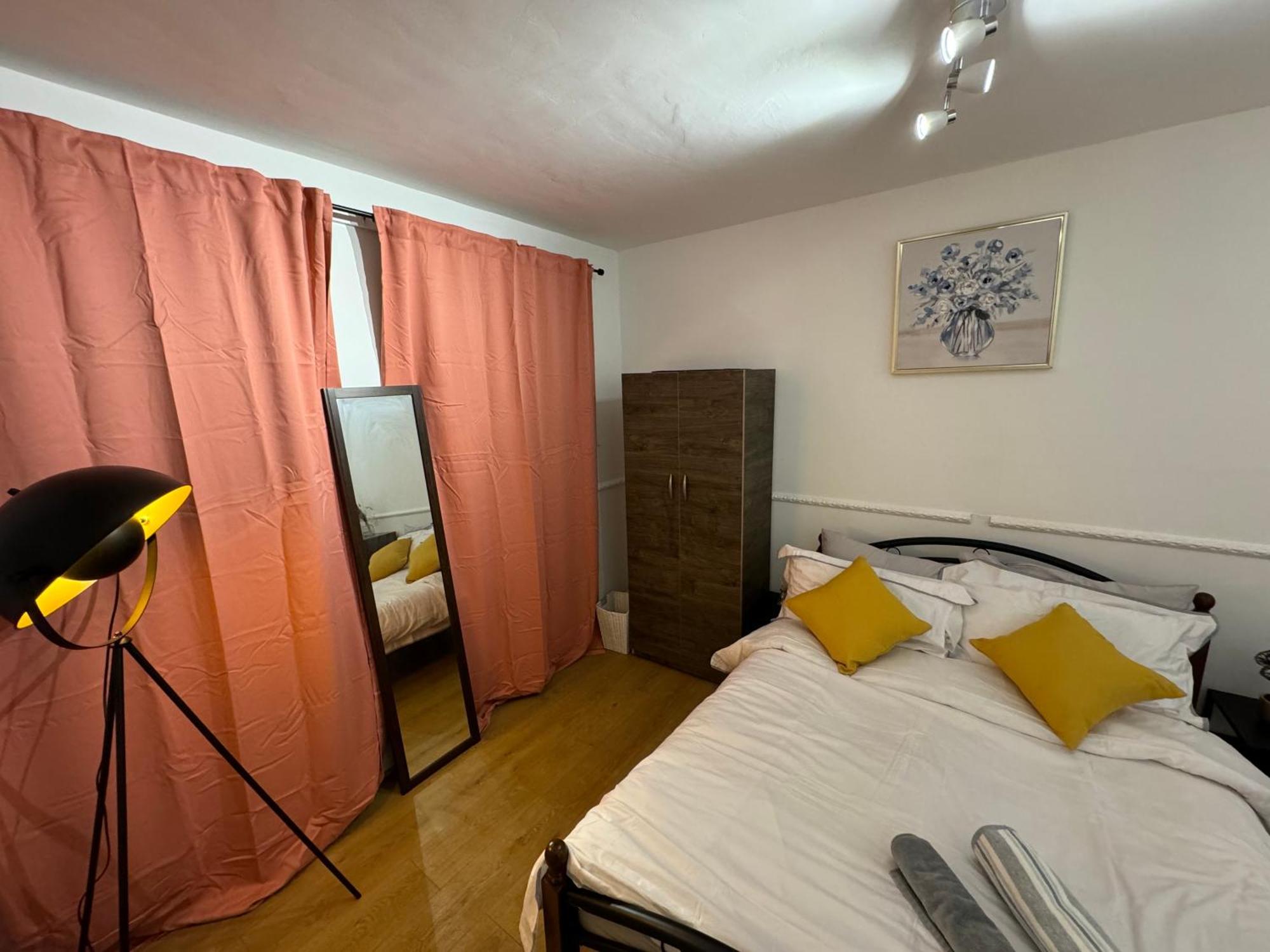 Apartment Lovely Spacious 2 Bedroom Flat In Bethnal Green, 3mins Away From Station