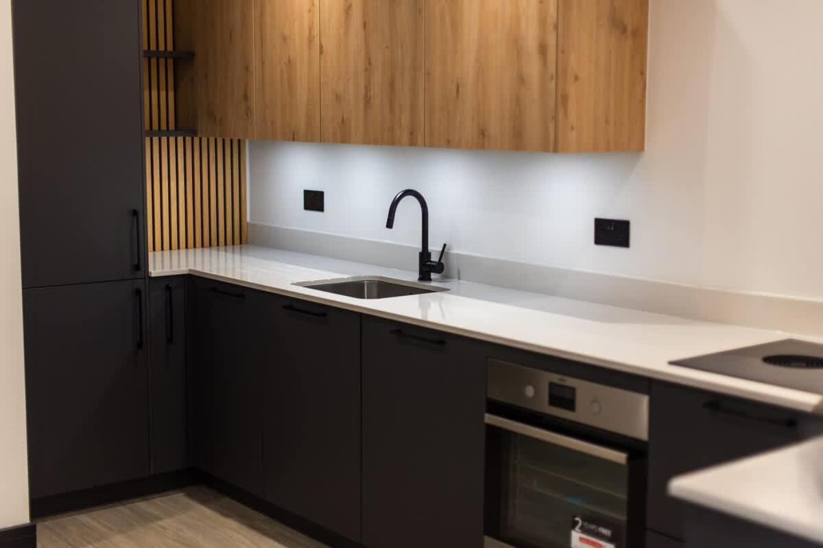 Beautiful Modern Eco Friendly 2 Bed House With Garden - *