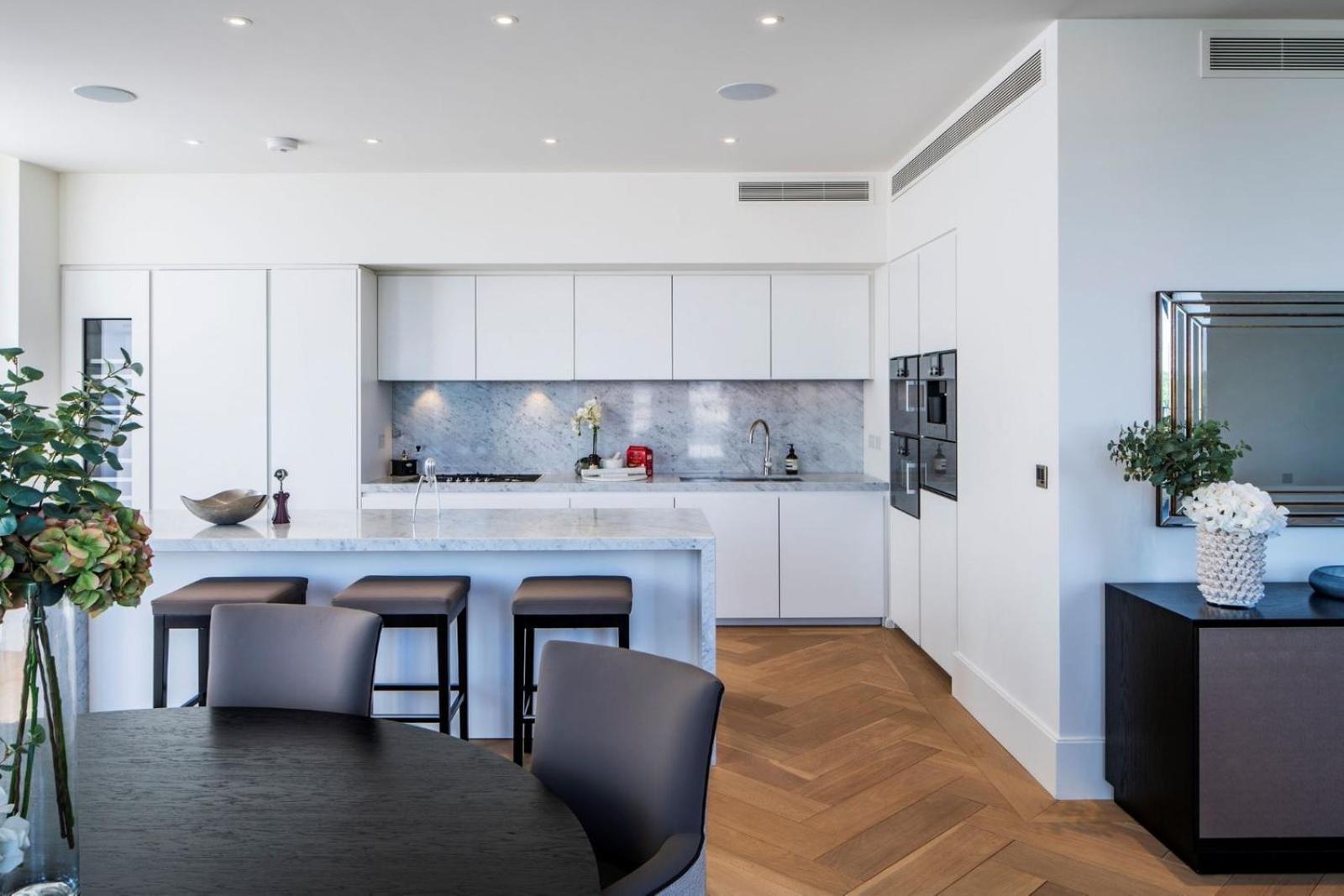 Apartment Lovely 3 Bedroom Westminster