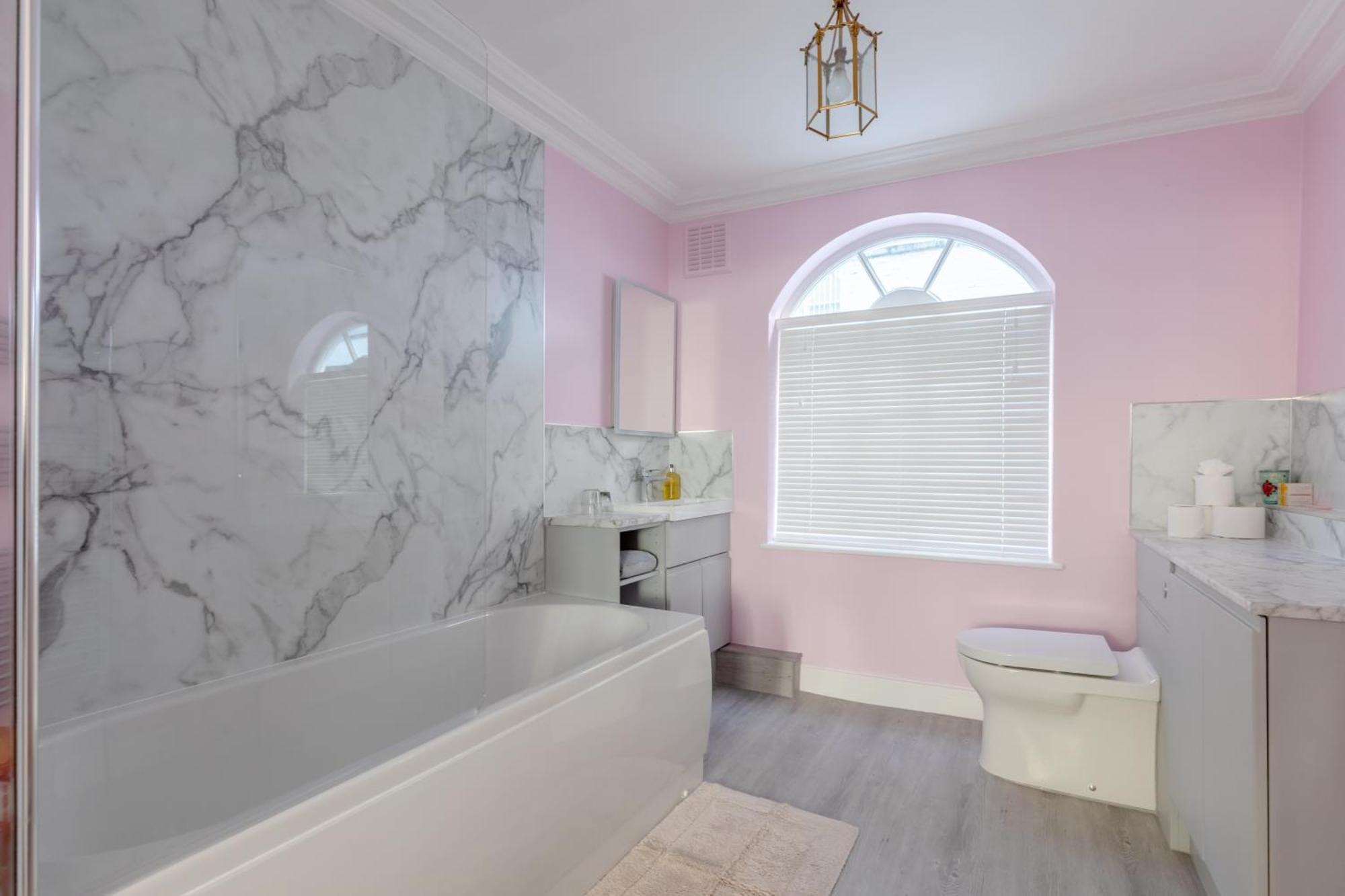 Regal Haven 4 Bed Near Buckingham Palace Apartment London