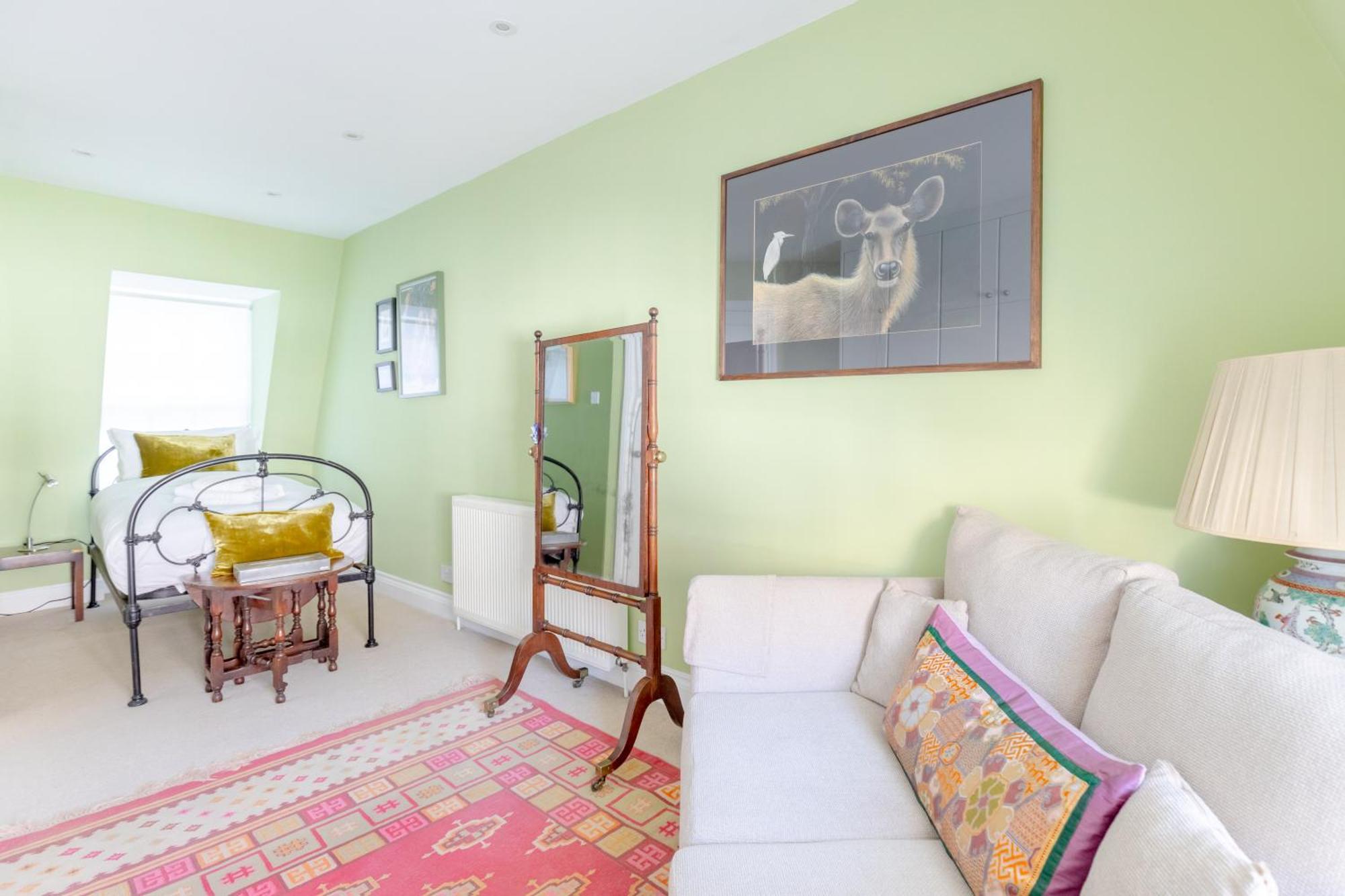 Apartment Regal Haven 4 Bed Near Buckingham Palace