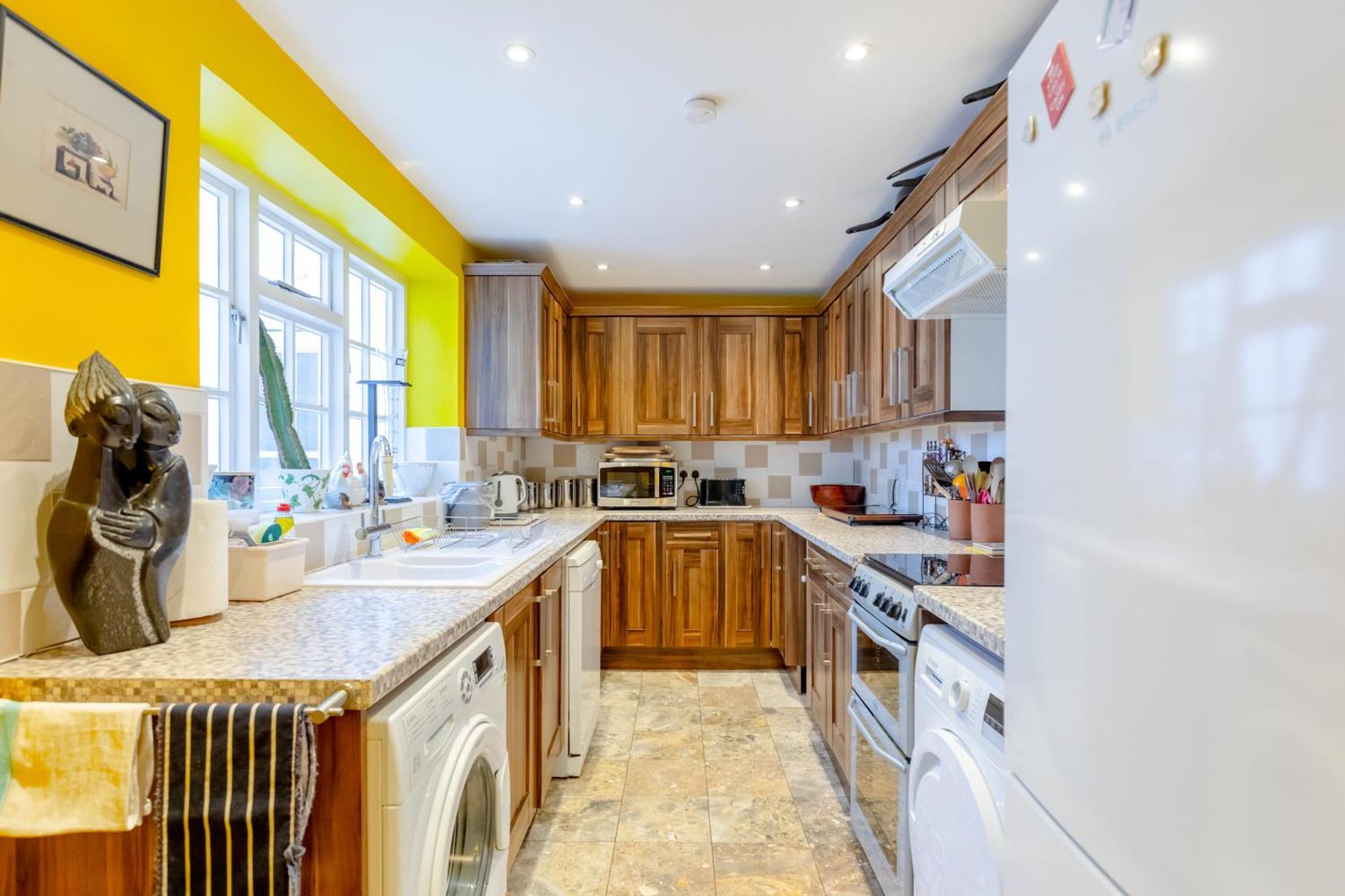 Regal Haven 4 Bed Near Buckingham Palace Apartment London