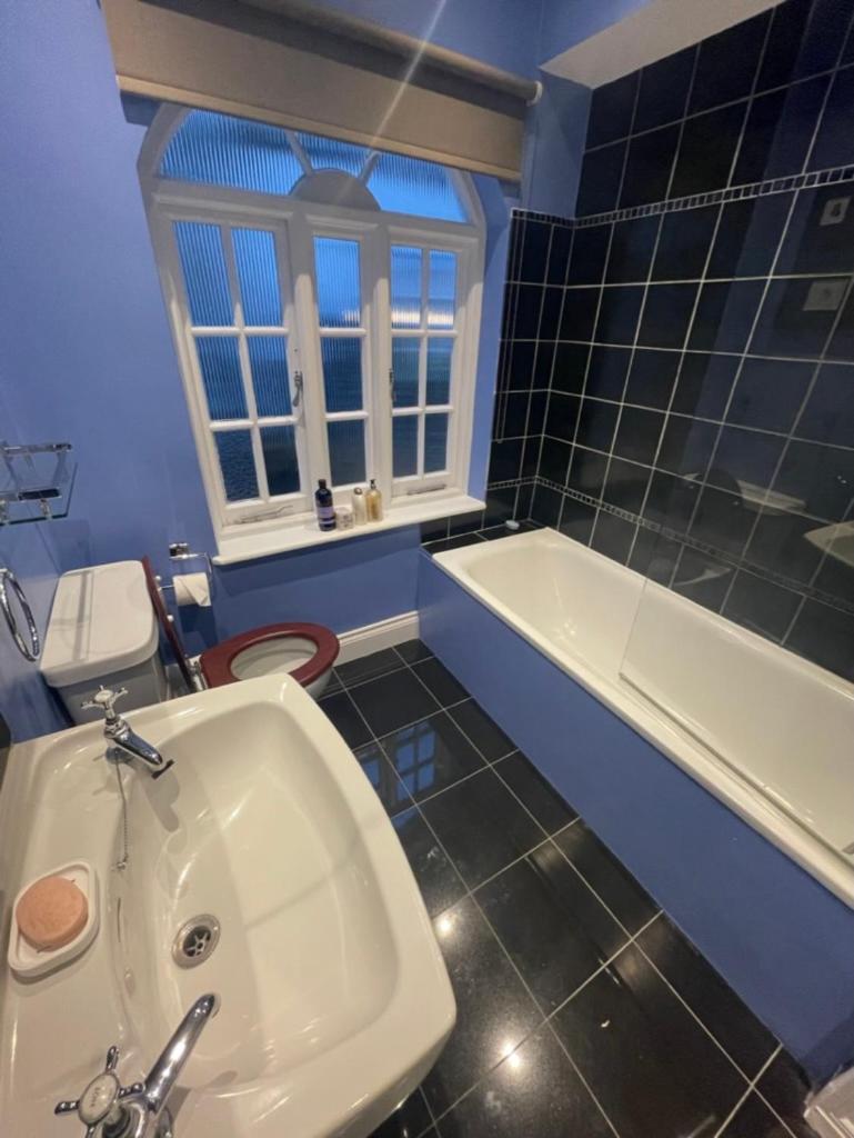 Regal Haven 4 Bed Near Buckingham Palace * London