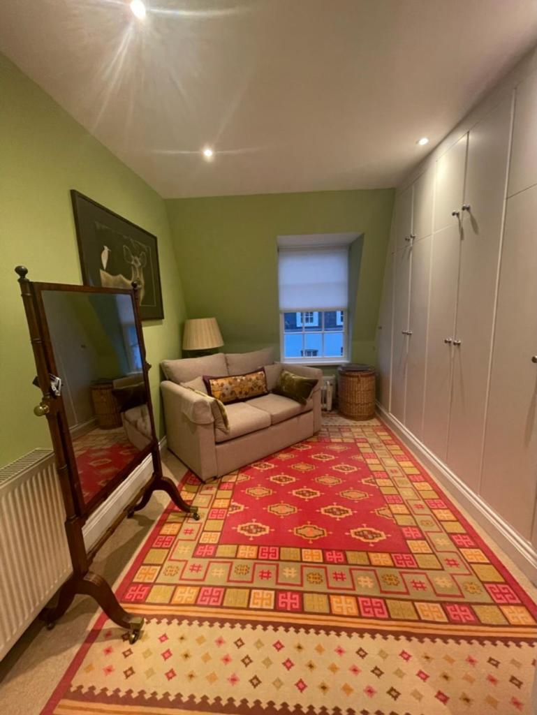 Apartment Regal Haven 4 Bed Near Buckingham Palace London