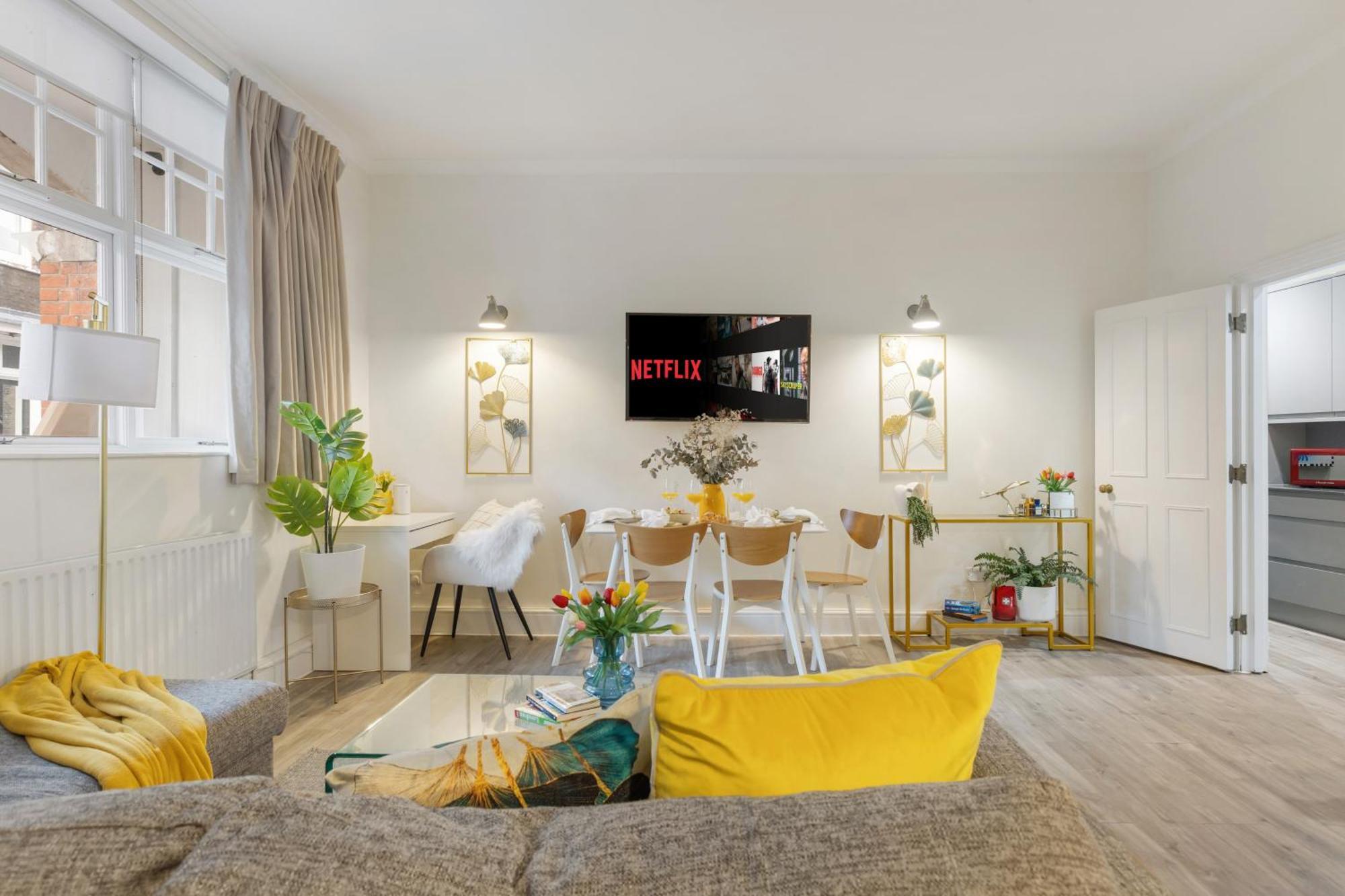 Apartment Modern Near Museum