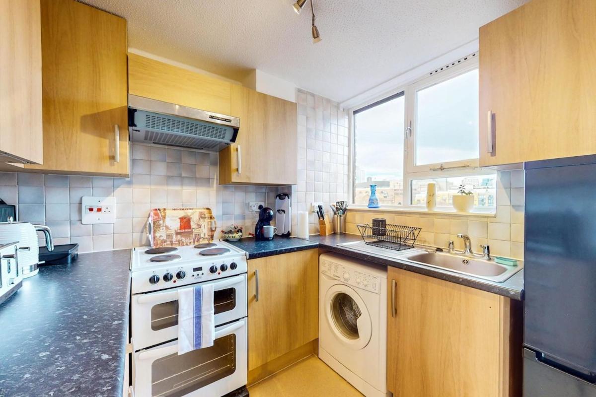 Amazing Location 1 Bd Flat On St Katharine's Docks London