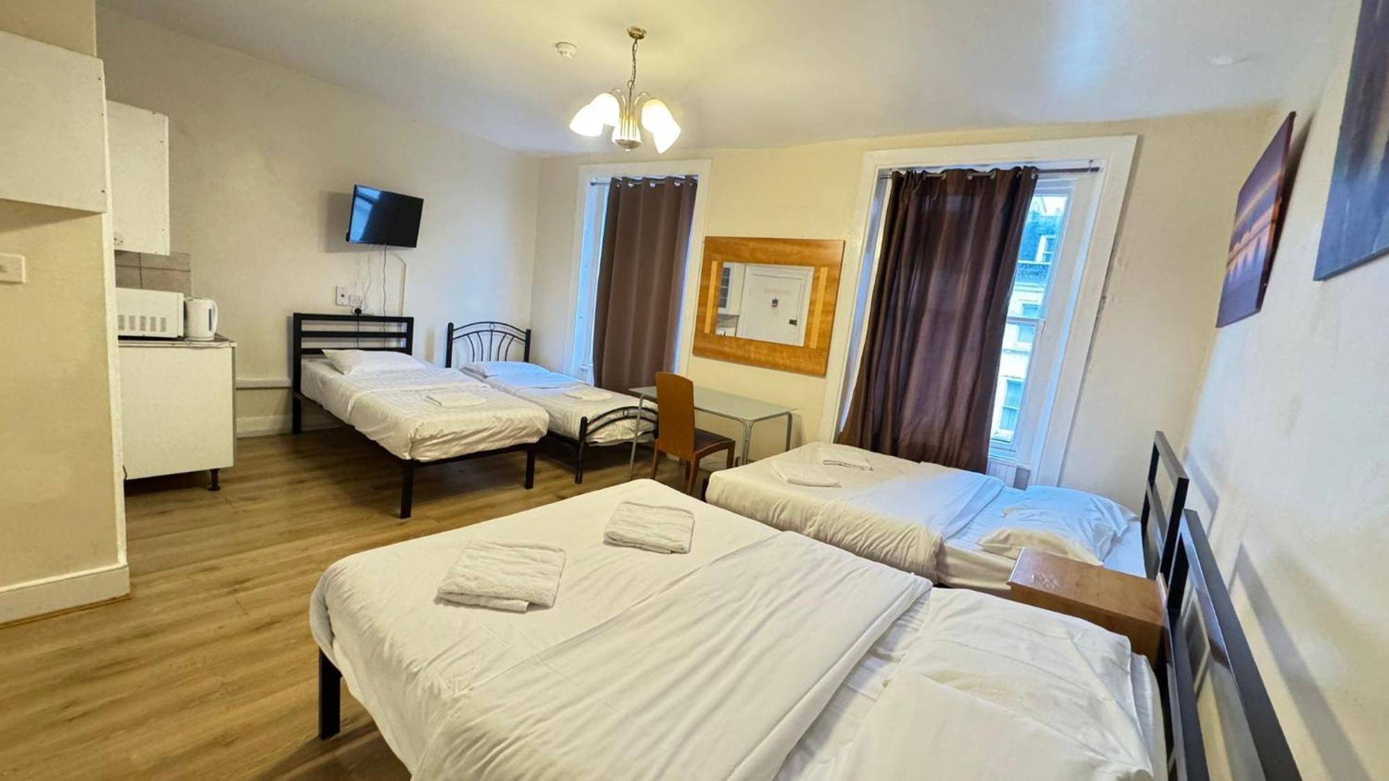 Collingham Place Apartment *