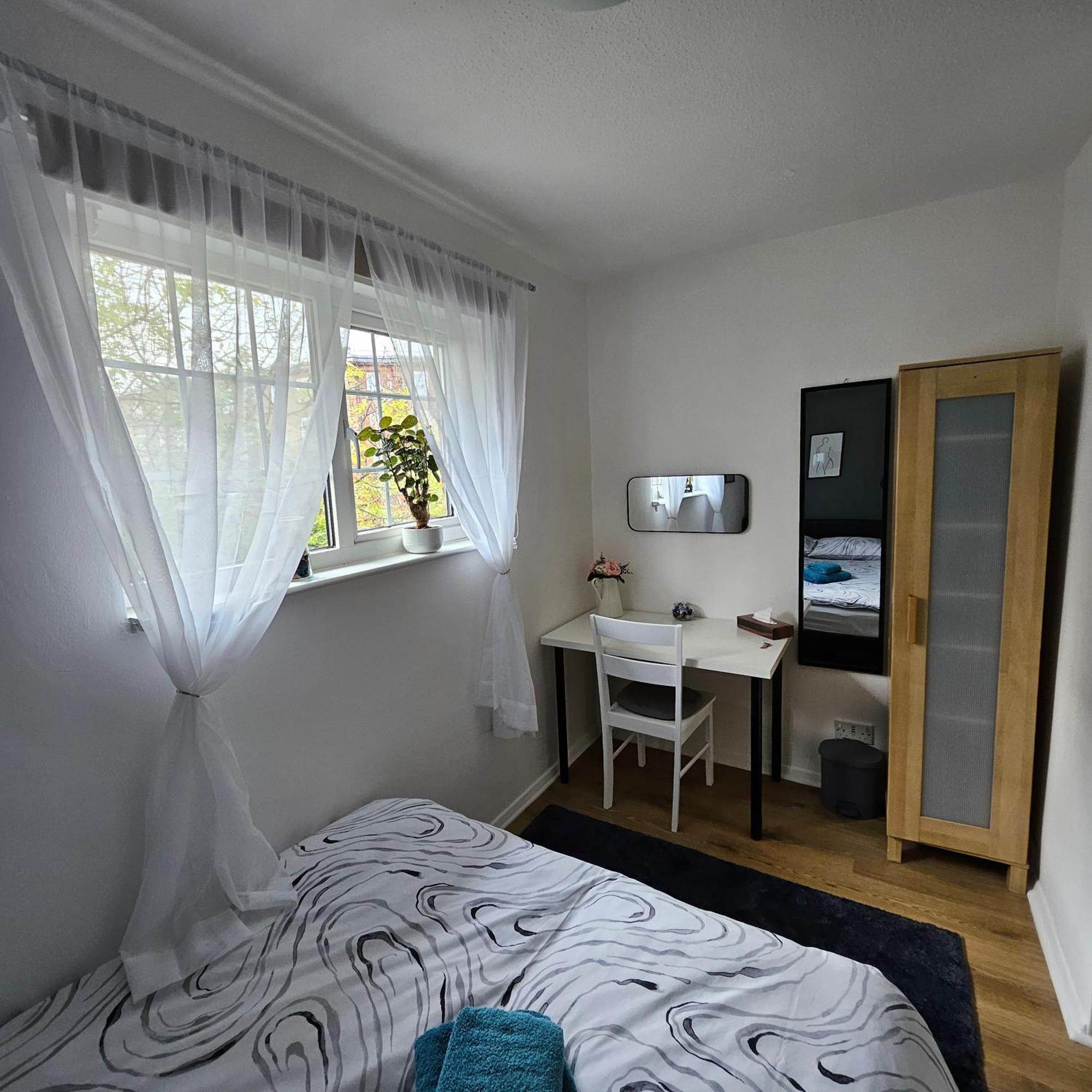 Modern Spacious 10 Minutes From Eye *