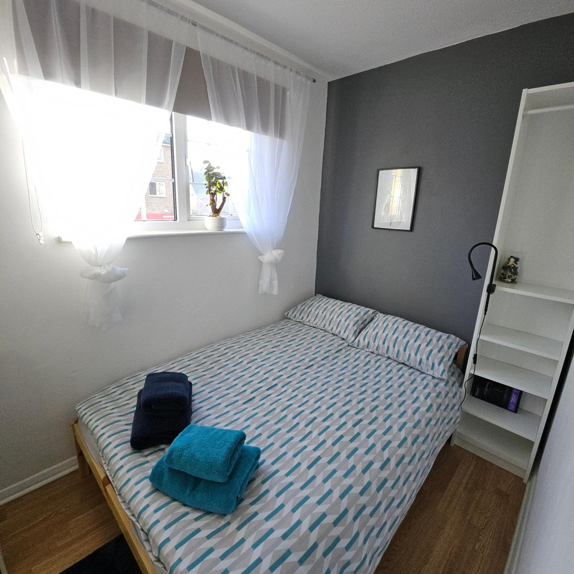 Modern Spacious 10 Minutes From Eye * Londen