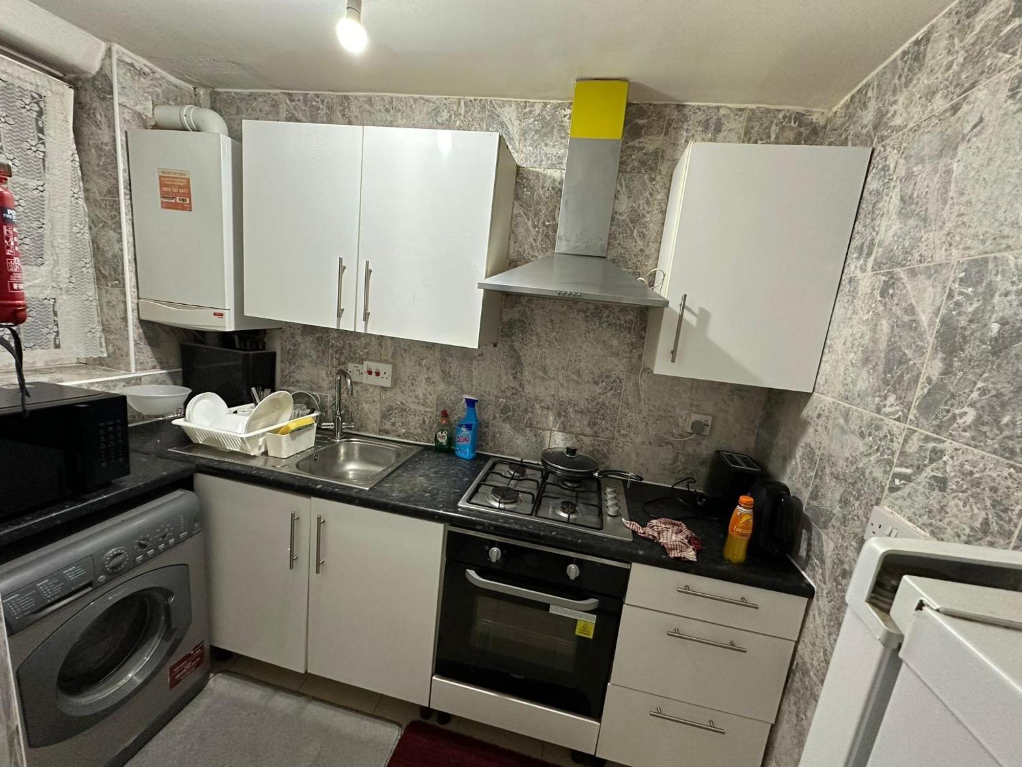 Beautiful Private Double In A Shared 3-bedroom Minutes Walk From Bethnal Appartement *