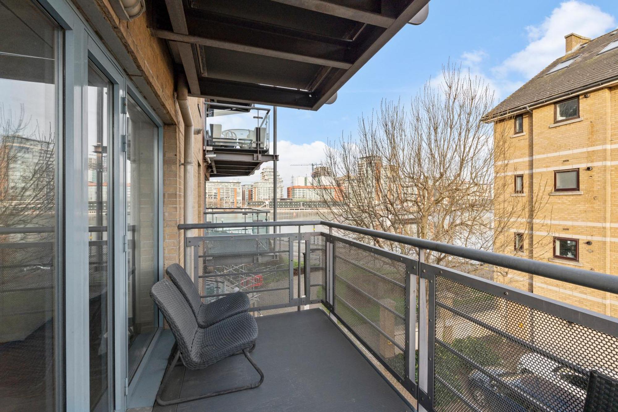 Luxury Silvertown Way