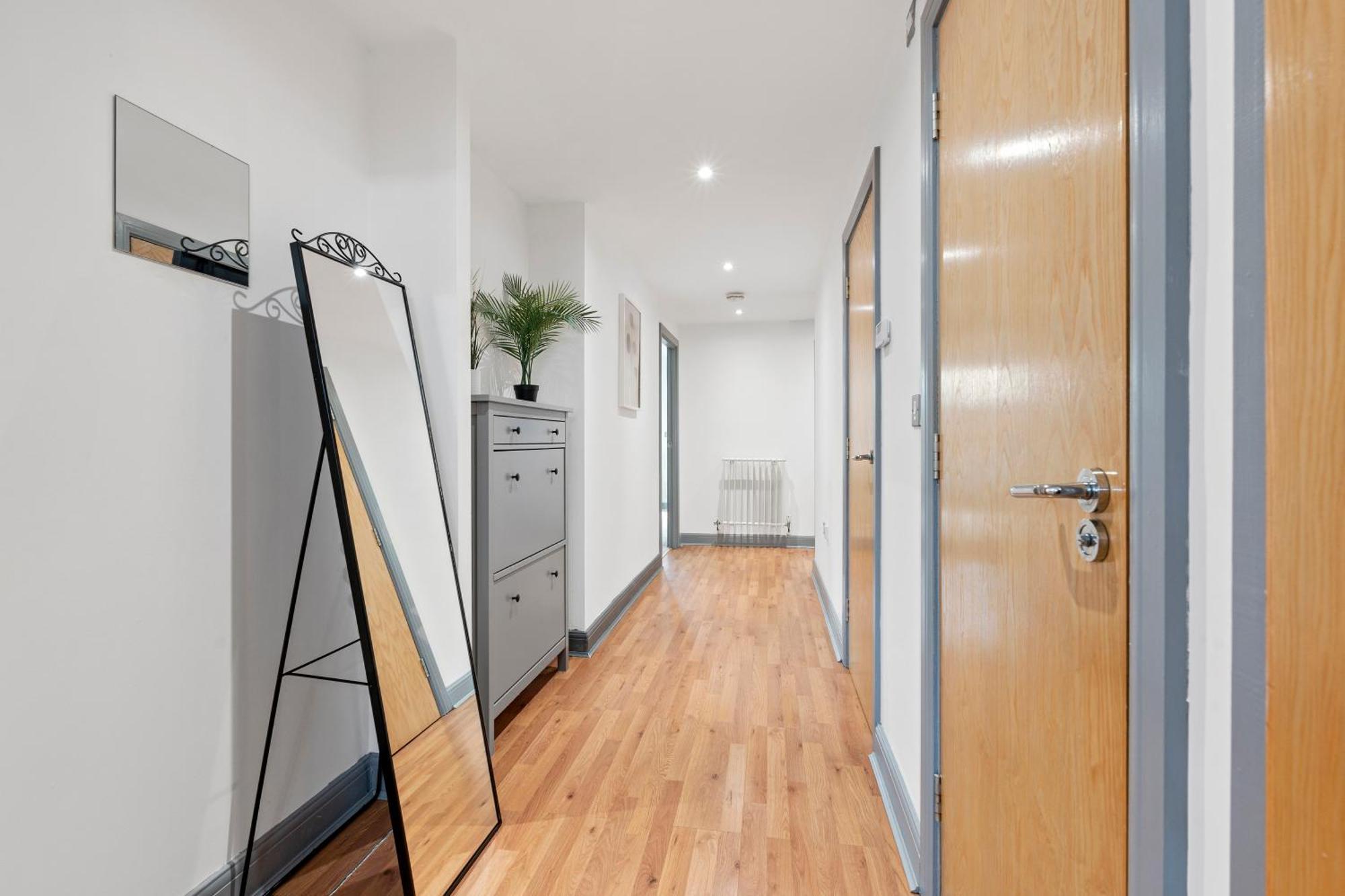 Luxury Silvertown Way Apartment