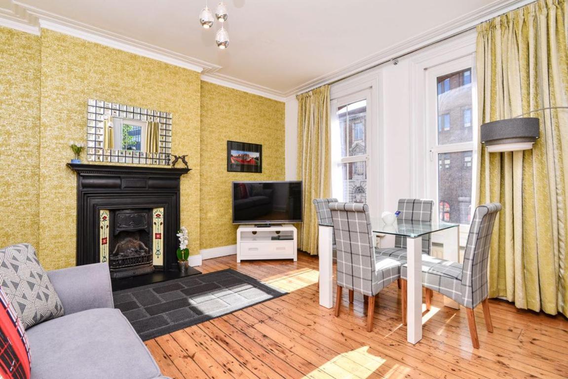 Gorgeous First Floor Near Station