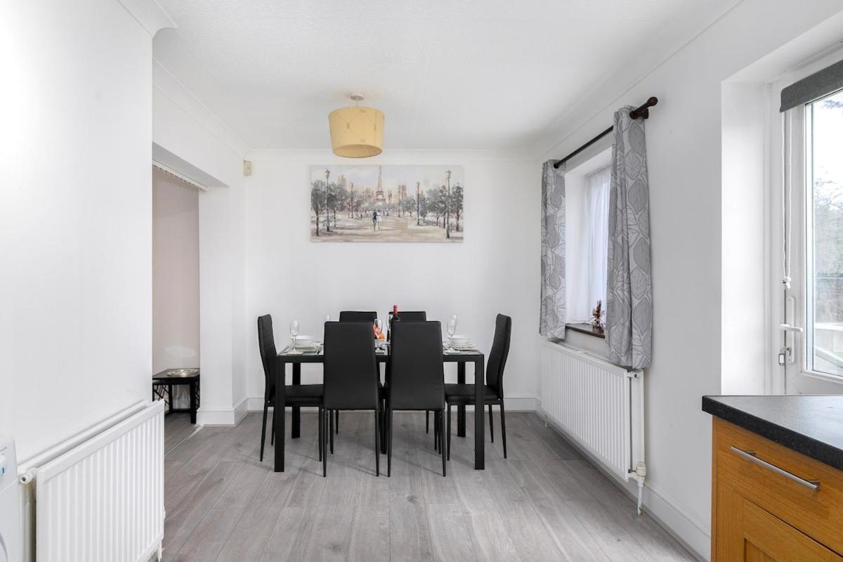 Spacious 4-bedroom Family Near Wembley * London