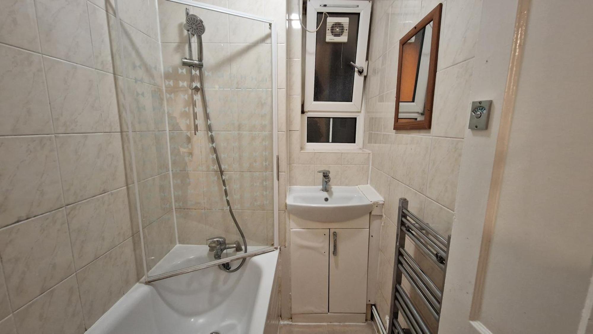Apartamento The Cosy Newcourt House, 6-sleeper - 15 Minutes From Zone 1 Londres