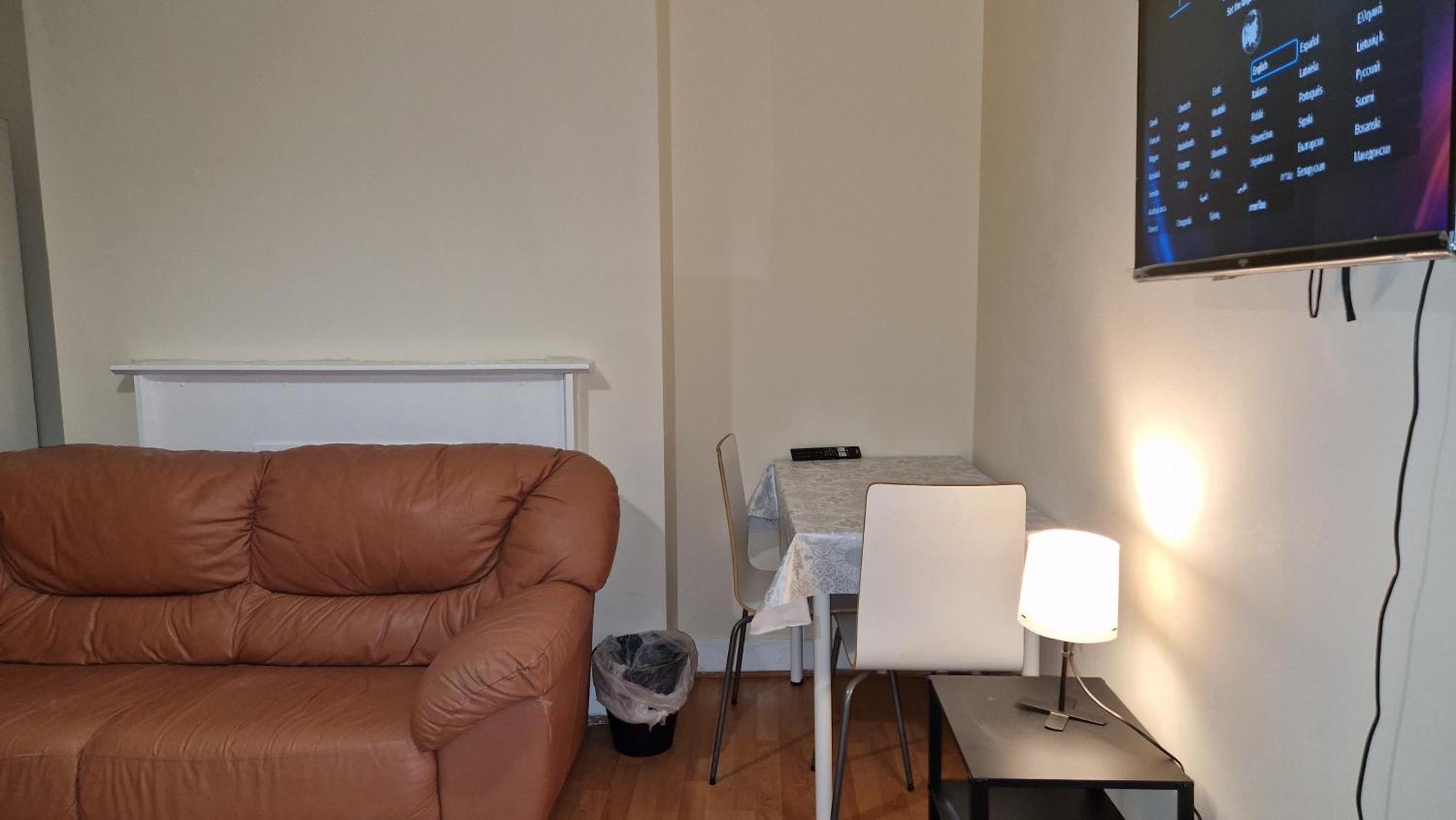Apartment The Cosy Newcourt House, 6-sleeper - 15 Minutes From Zone 1