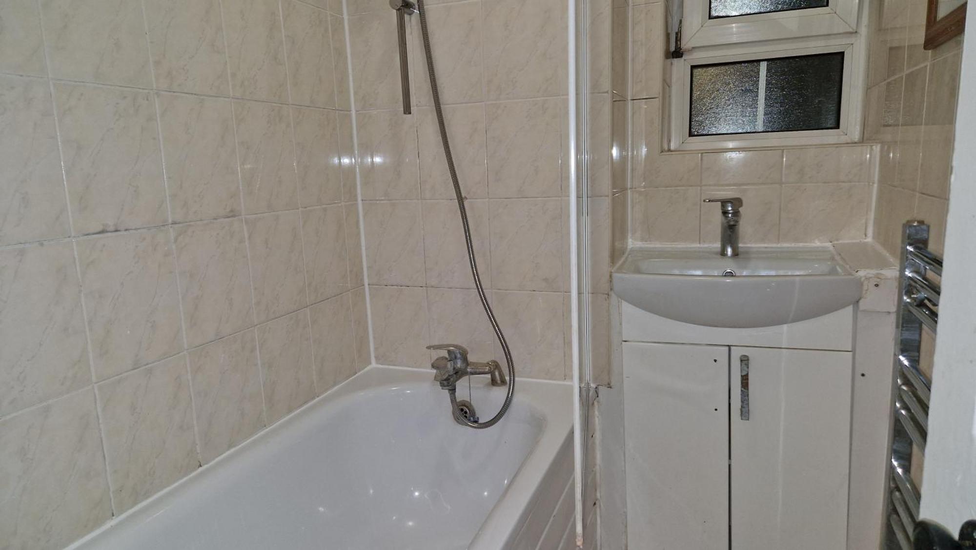 The Cosy Newcourt House, 6-sleeper - 15 Minutes From Zone 1 Apartamento Londres