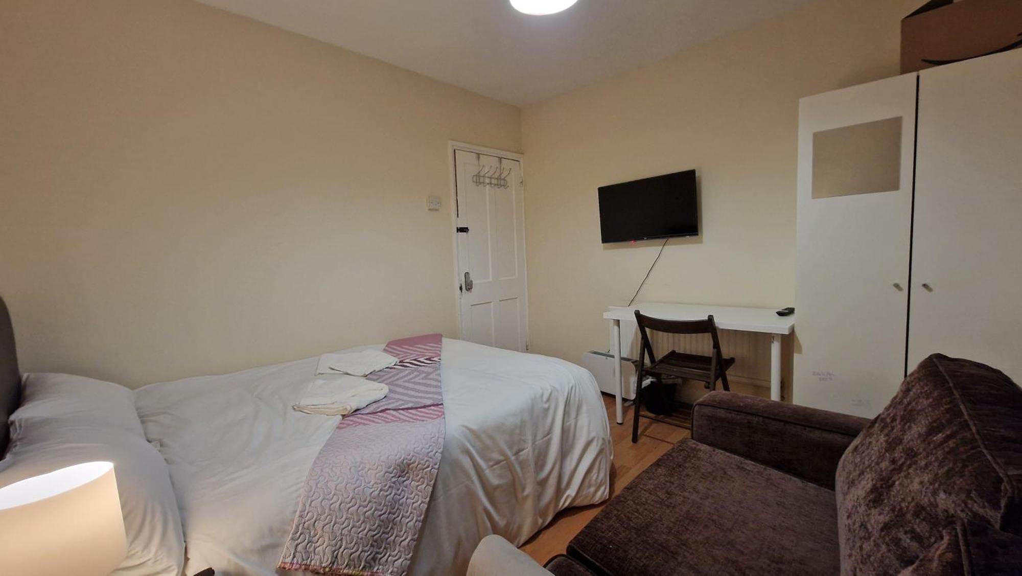 Apartamento The Cosy Newcourt House, 6-sleeper - 15 Minutes From Zone 1 Londres